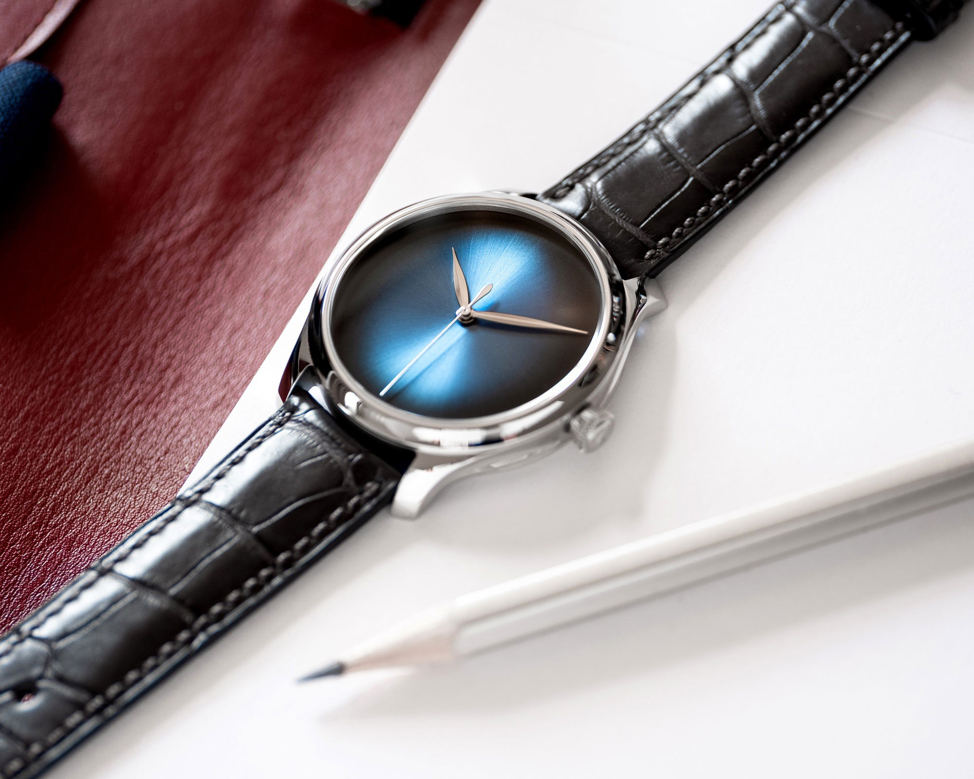 H. Moser &amp; Cie Endeavour Centre Seconds Concept