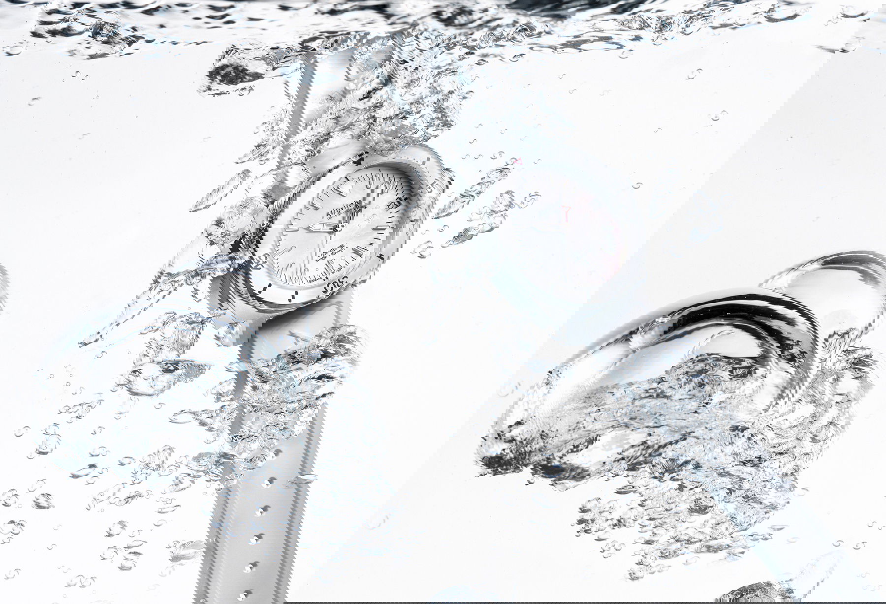 Alpina Seastrong Diver Comtesse Quartz