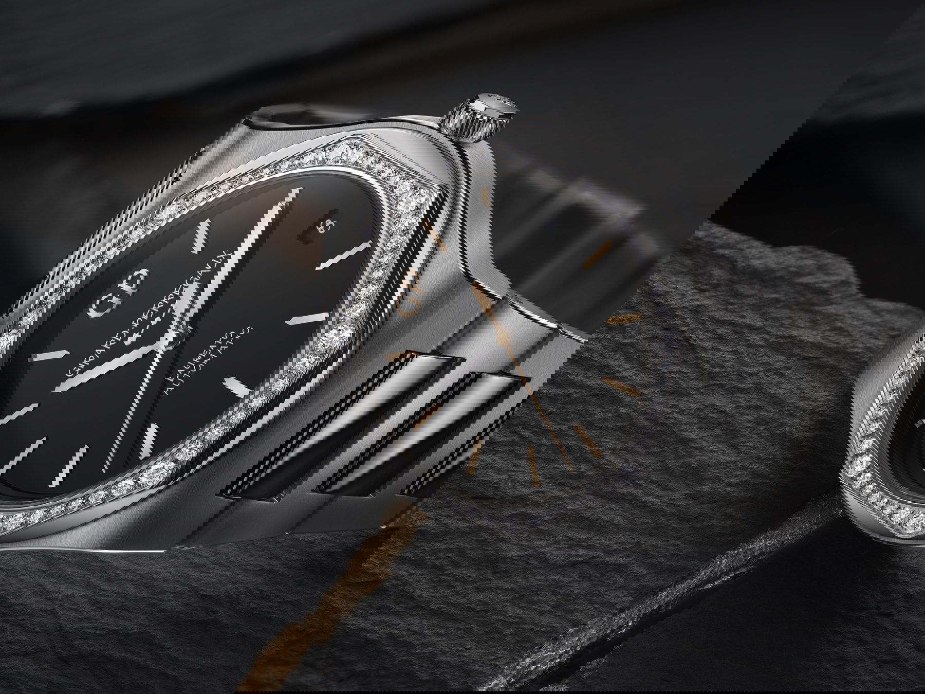 Girard-Perregaux Laureato 38 MM Infinity Edition