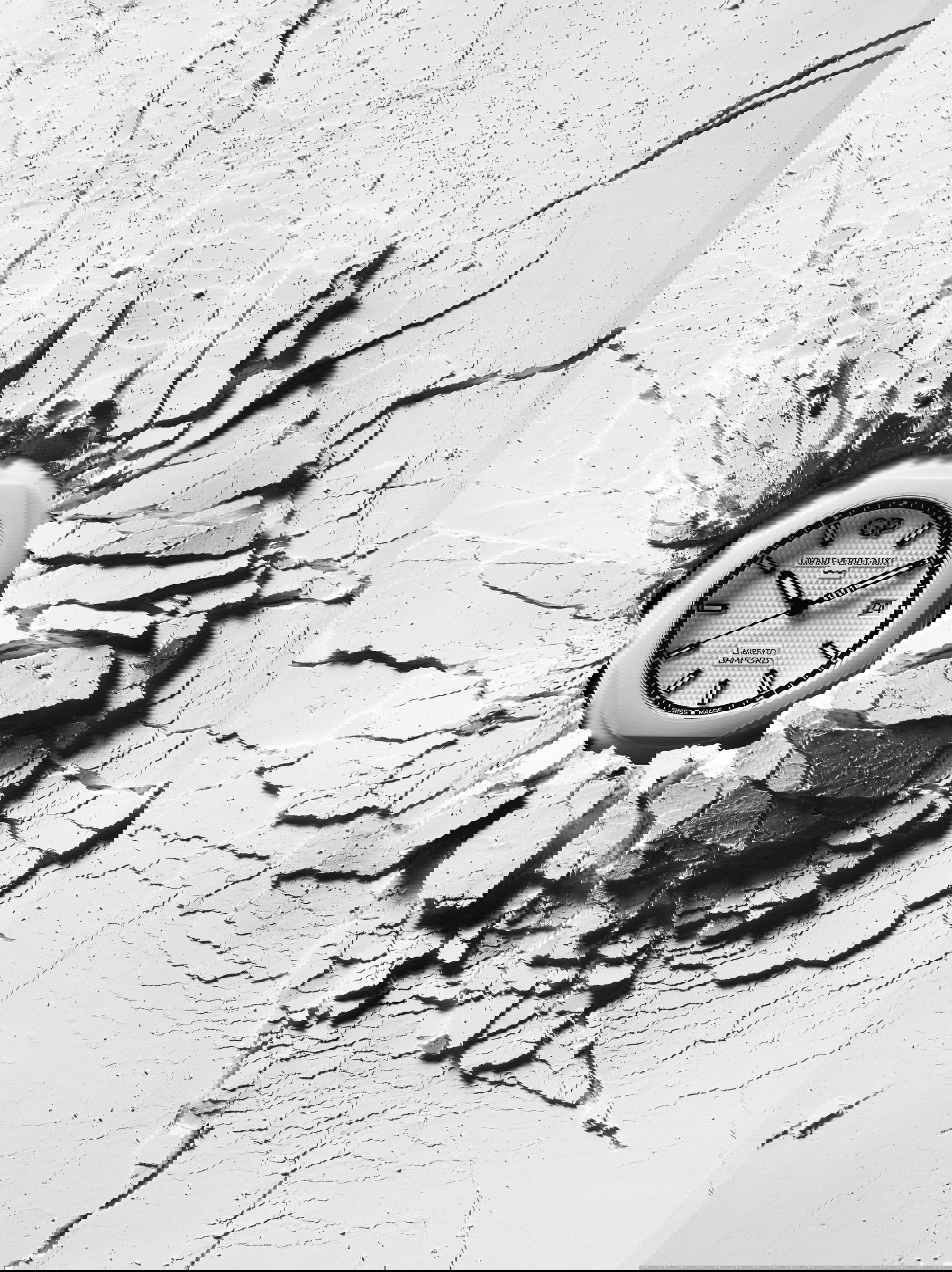 Girard-Perregaux Laureato Ghost