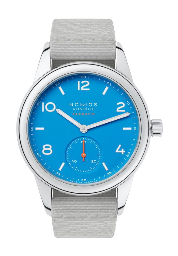 Nomos Glashütte Club neomatik siren blue