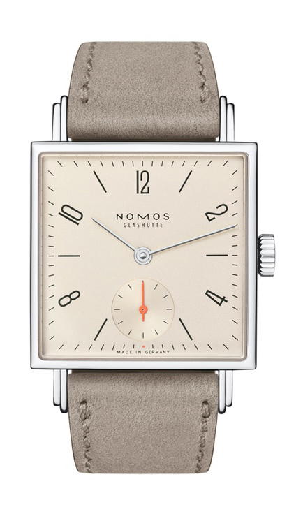 Nomos Glashütte Tetra 27 champagne