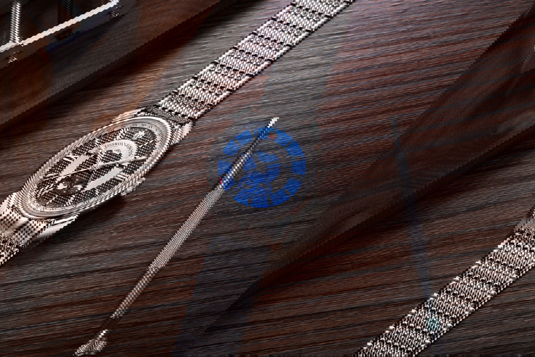 Cuervo y Sobrinos Historiador Doble Luna