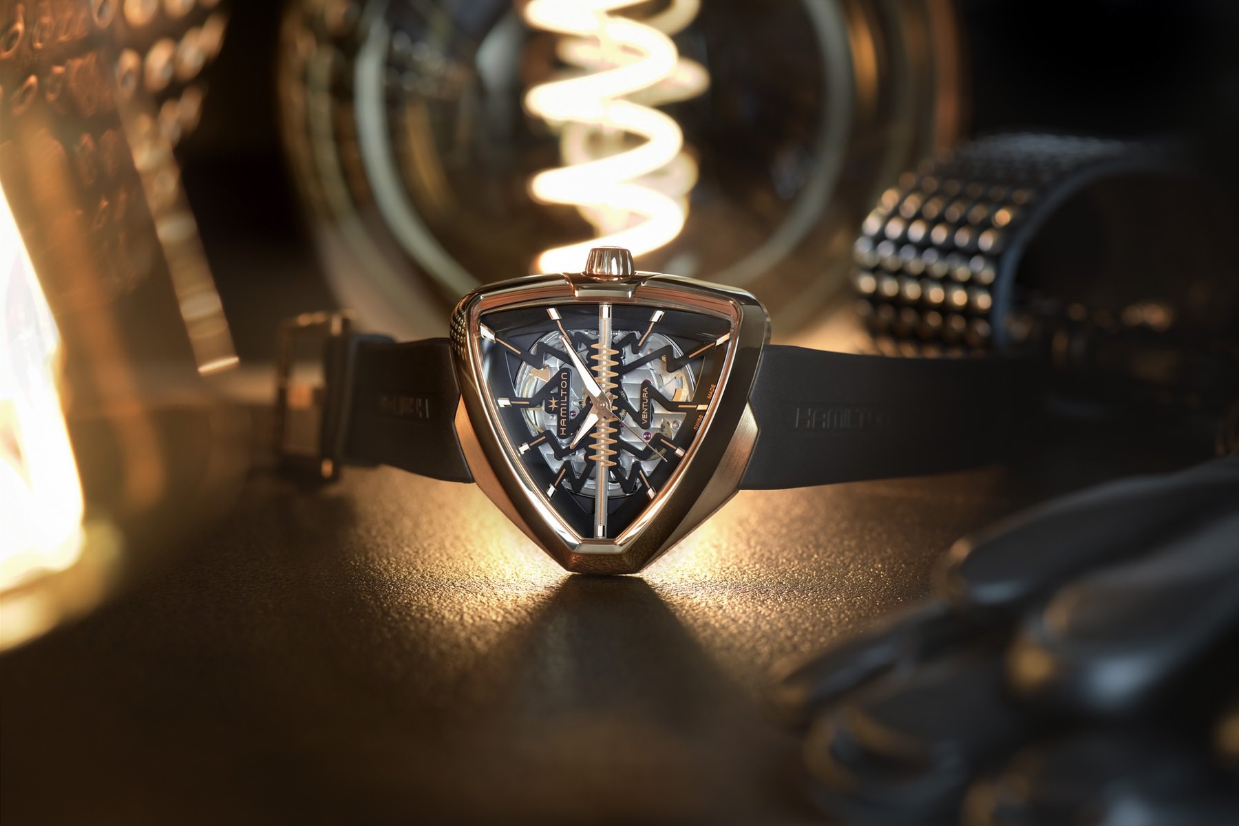Hamilton Ventura Elvis80 Skeleton