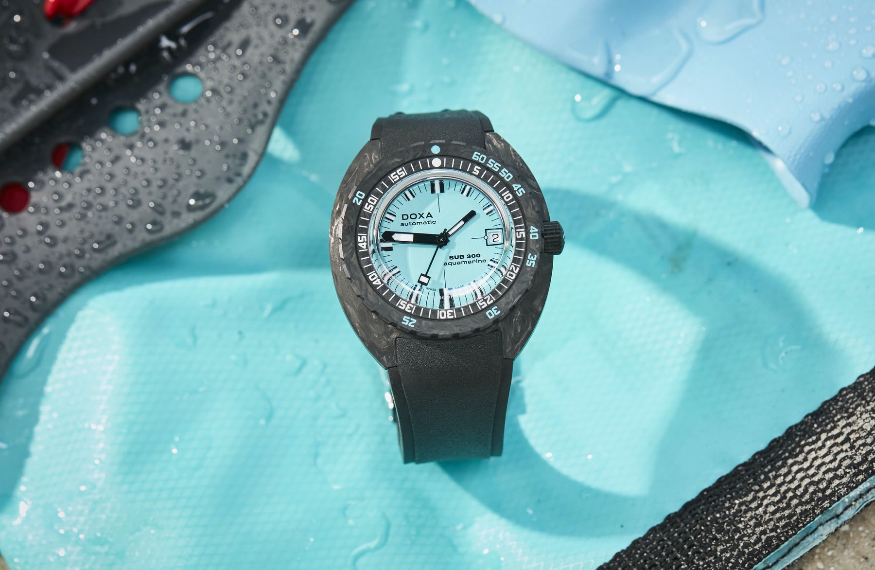Doxa SUB 300 Carbon Aquamarine