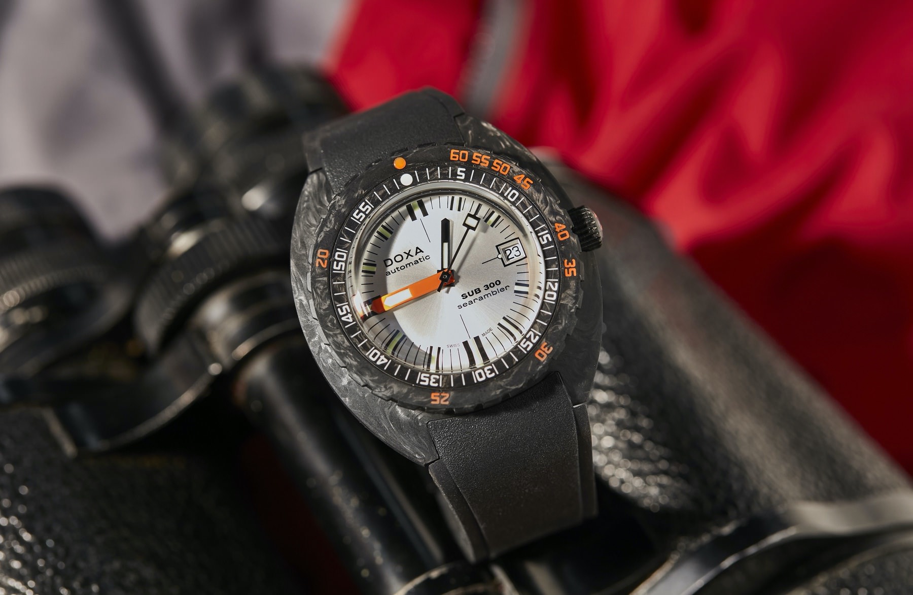 Doxa SUB 300 Carbon Searambler
