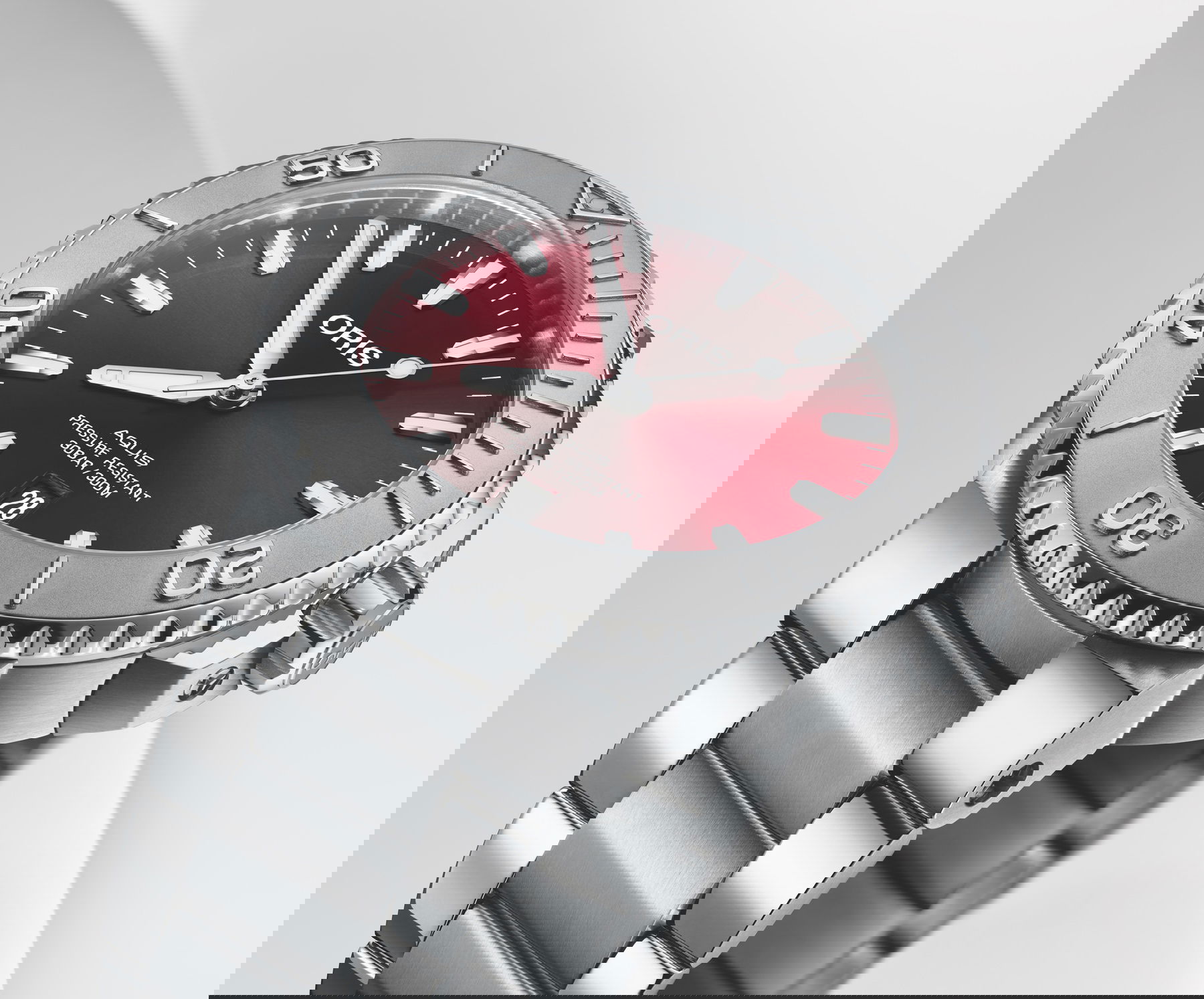 Oris Aquis Date Relief