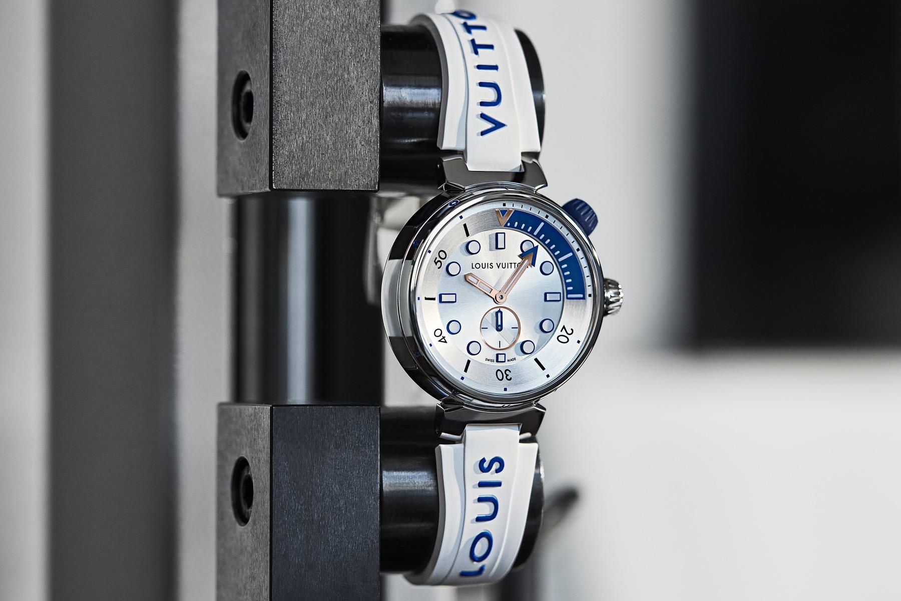 Louis Vuitton Tambour Street Diver Pacific White