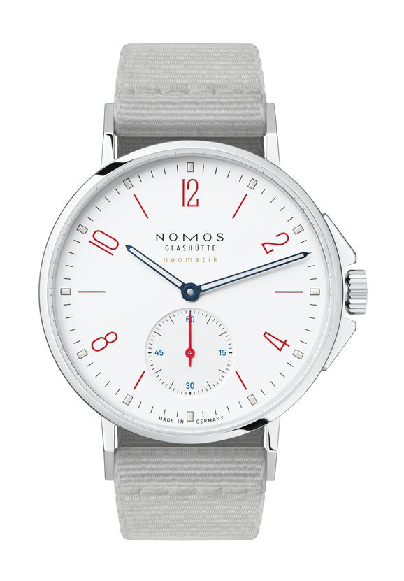 Nomos Glashütte Ahoi neomatik siren white