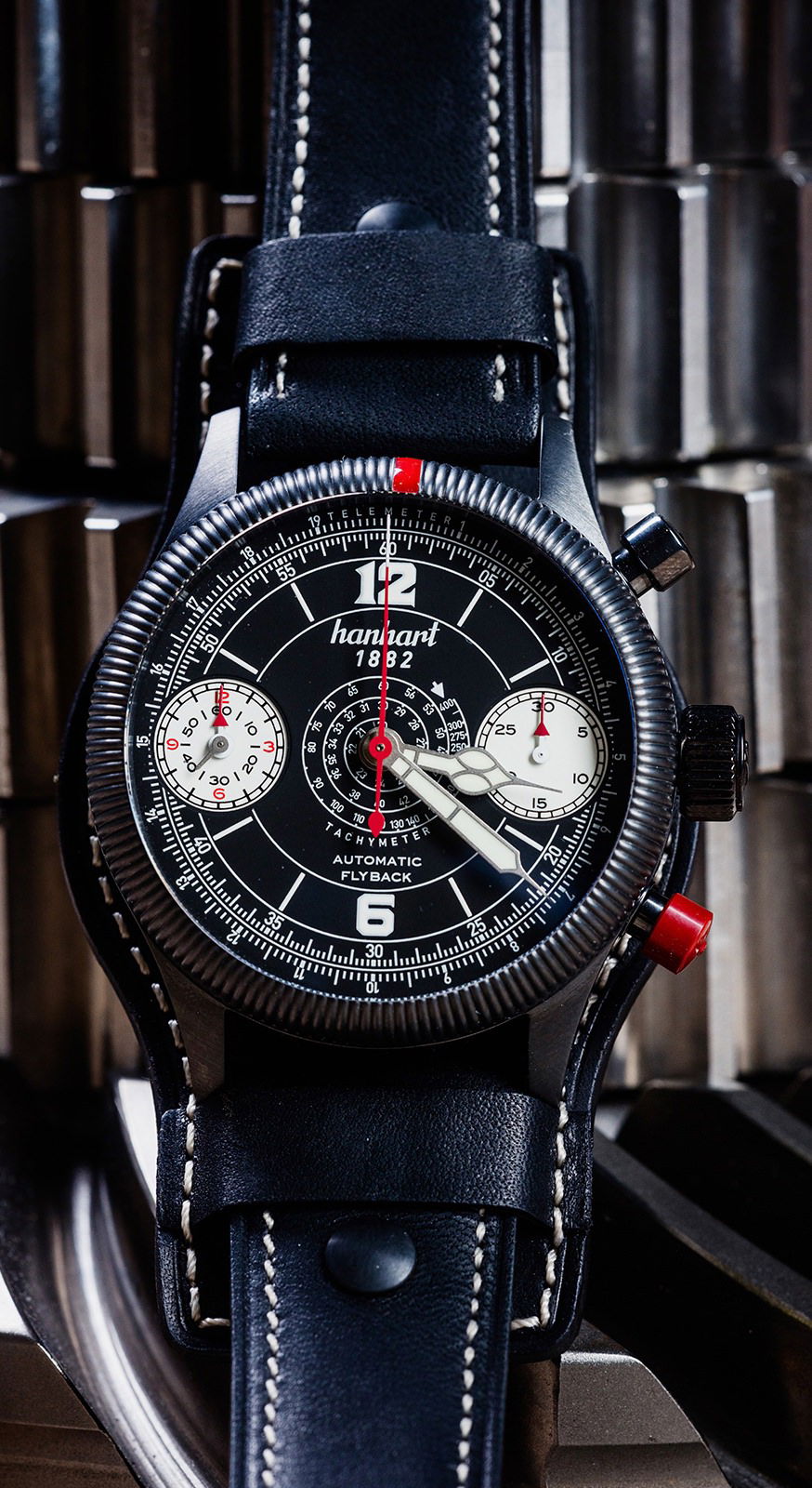 Hanhart PIONEER Stealth 1882, Fluted Bezel