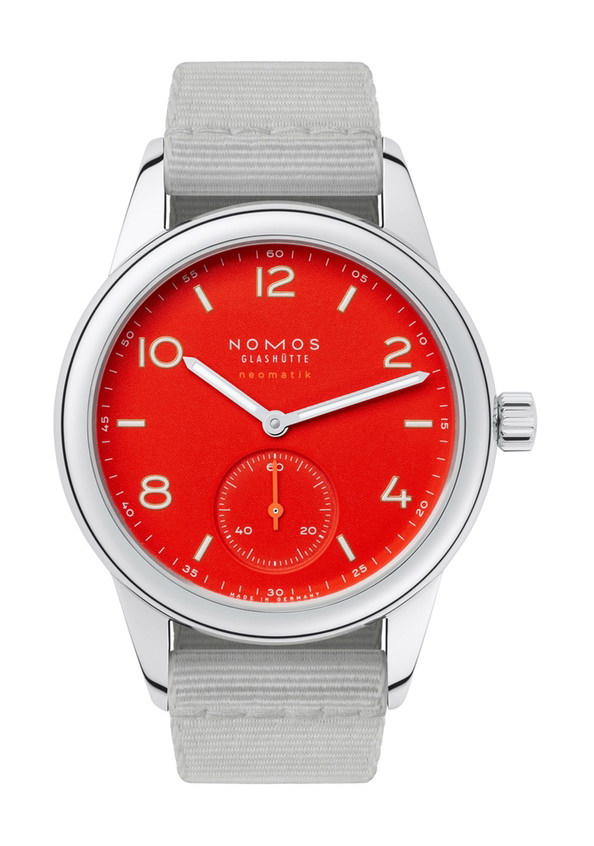 Nomos Glashütte Club neomatik siren red