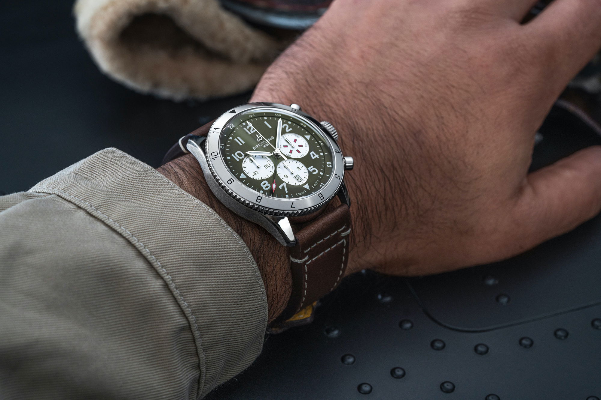 Breitling Super AVI B04 Chronograph GMT 46 Curtiss Warhawk