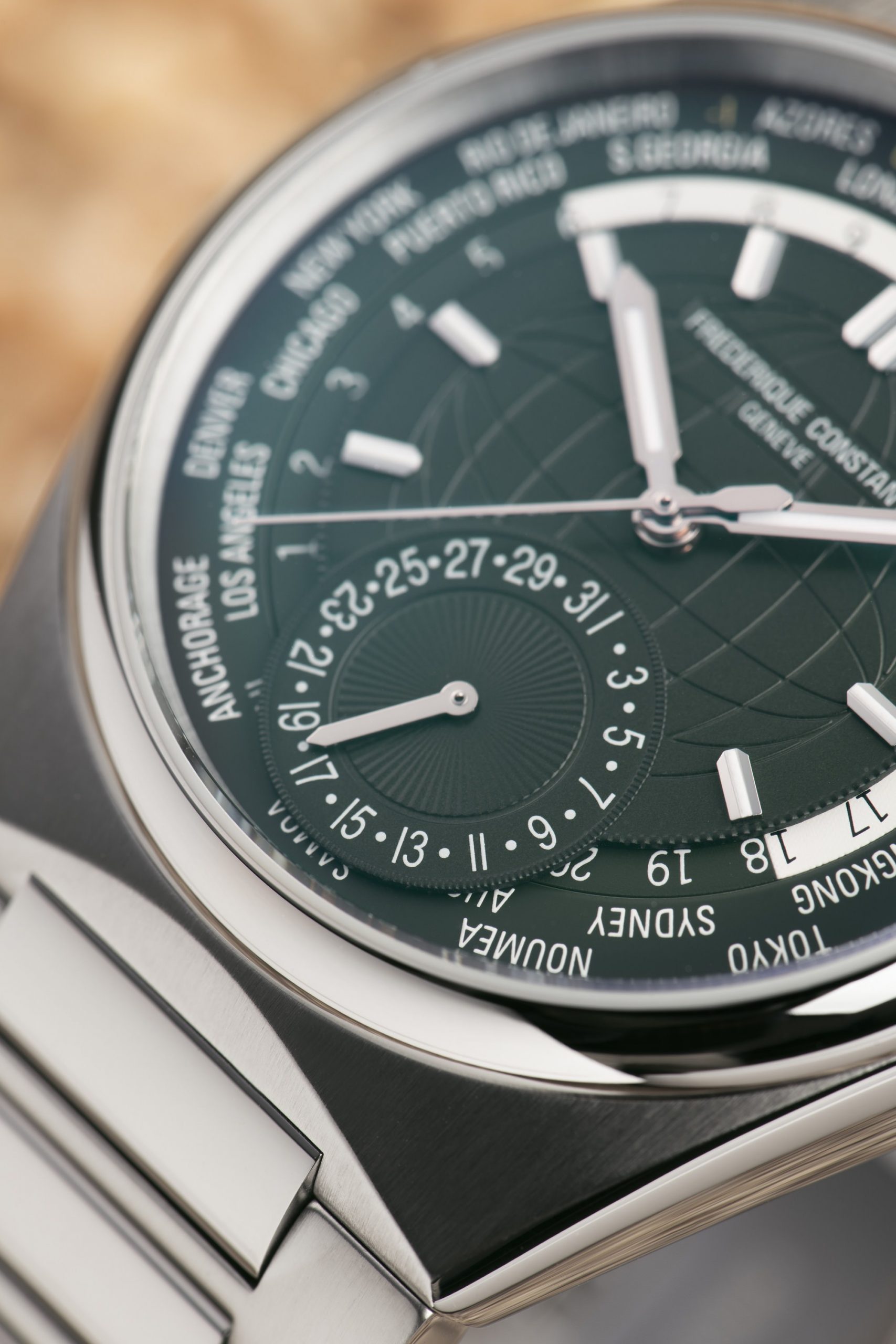 Frédérique Constant Highlife Worldtimer Manufacture Emerald