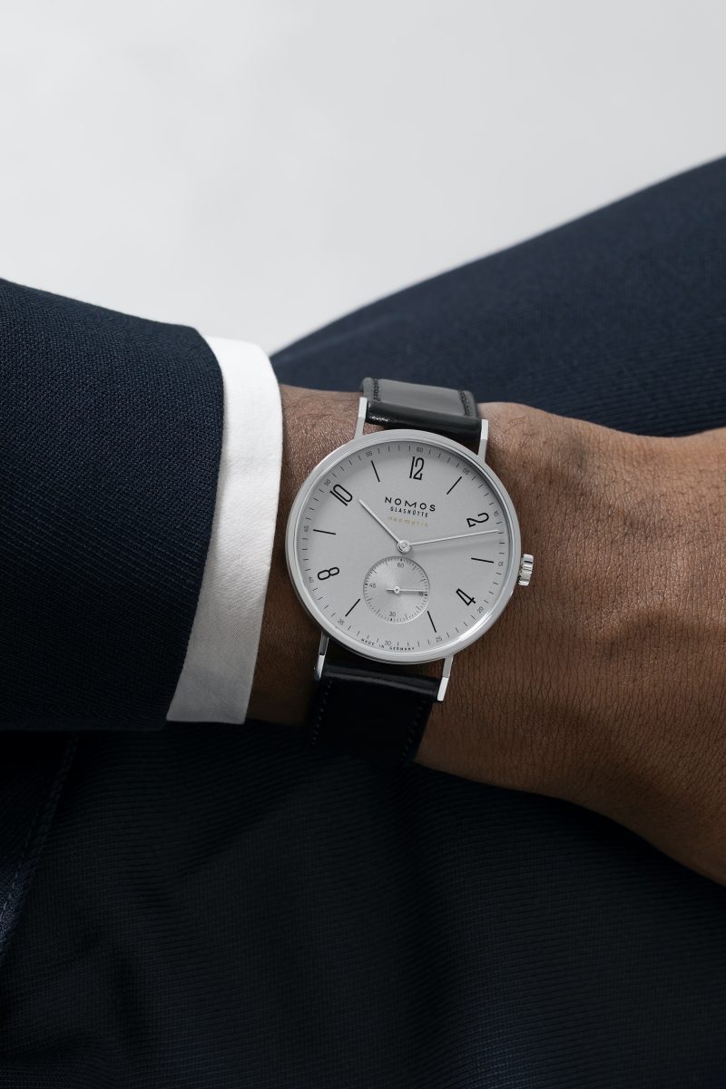 Nomos Glashütte Tangente neomatik 39 platinum gray