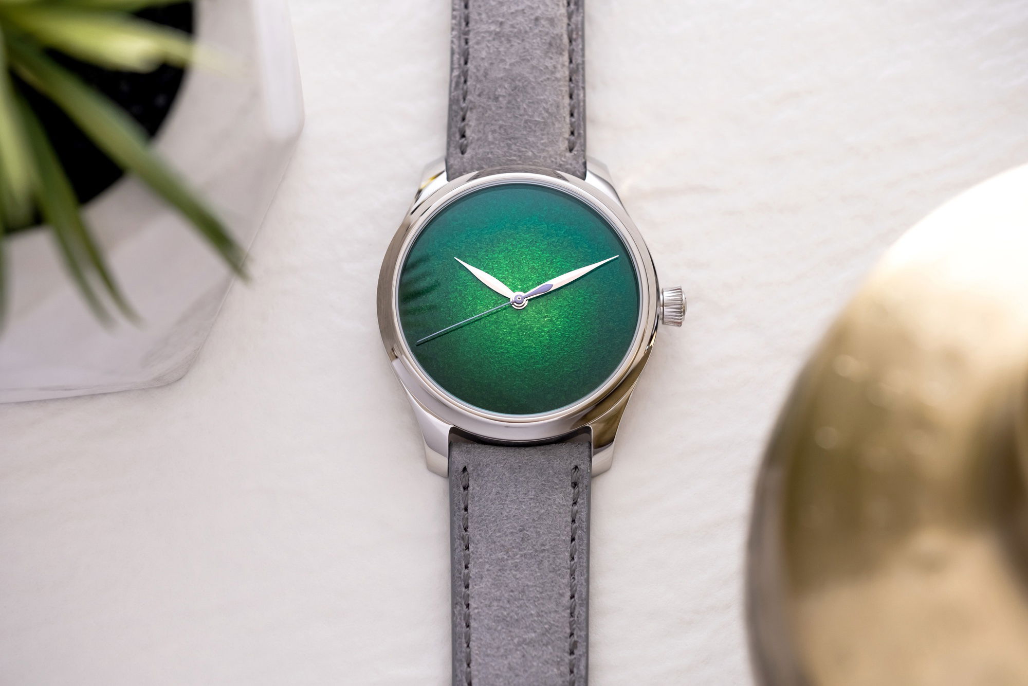 H. Moser &amp; Cie Endeavour Centre Seconds Concept Lime Green