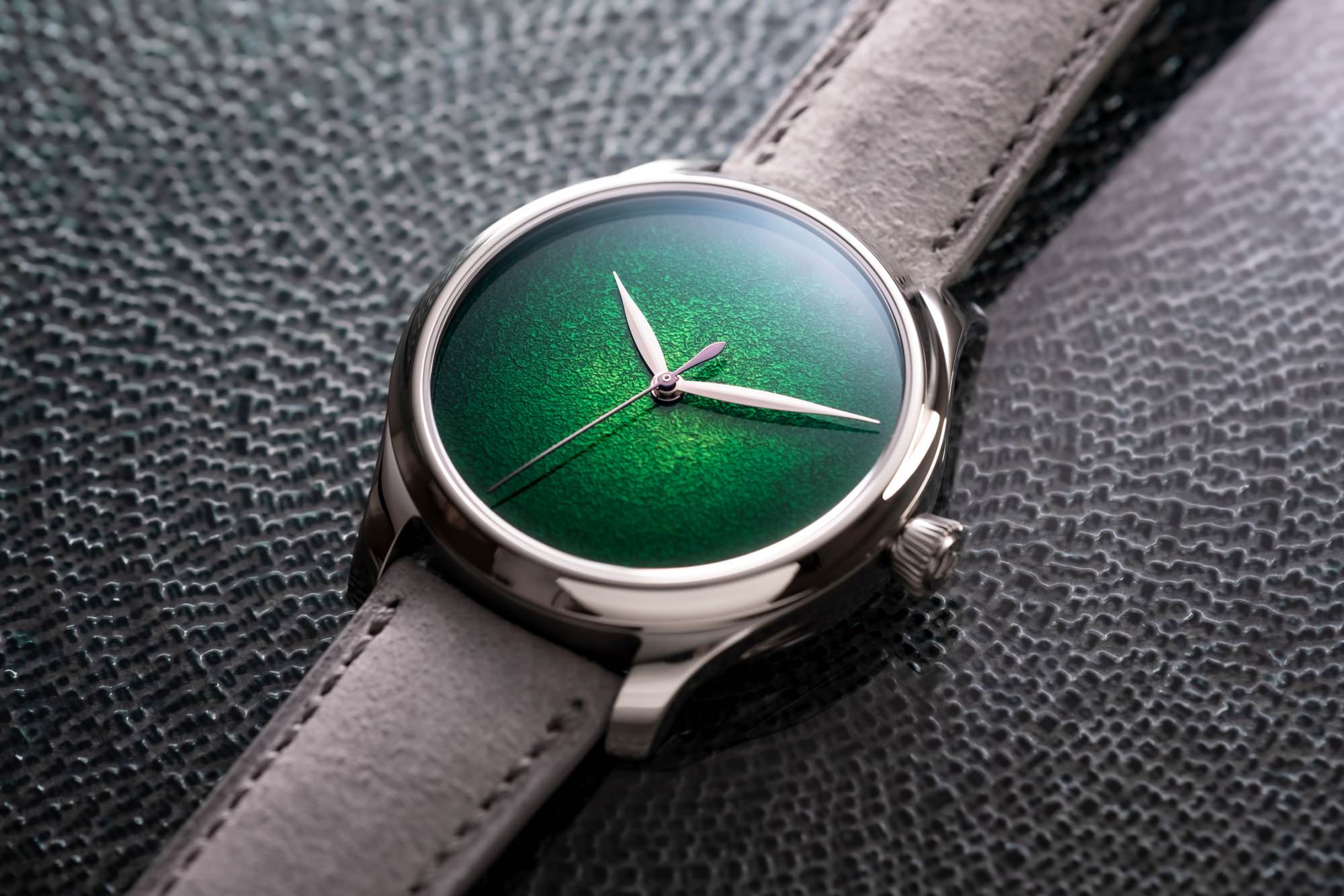 H. Moser &amp; Cie Endeavour Centre Seconds Concept Lime Green