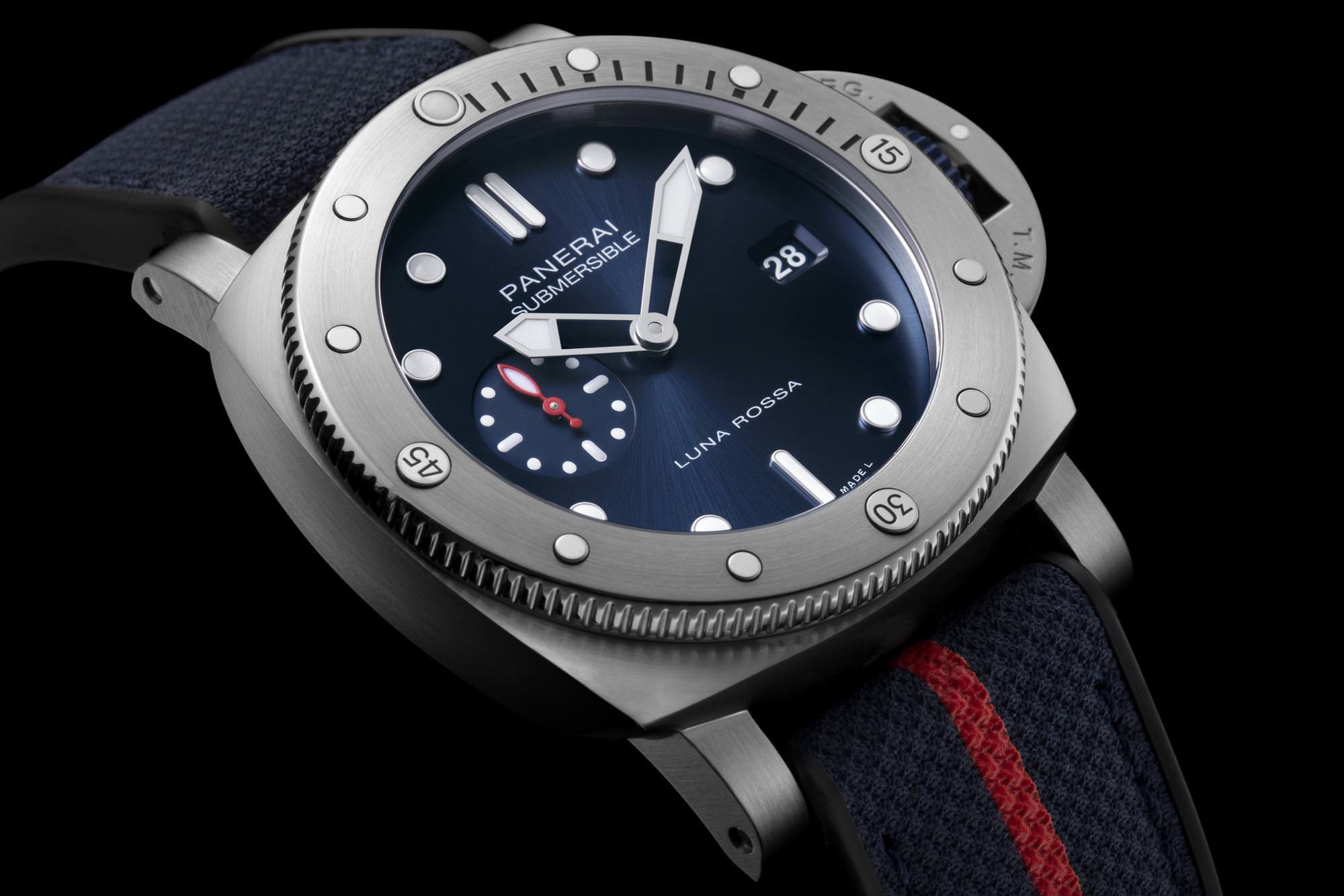 Panerai Submersible QuarantaQuattro Luna Rossa