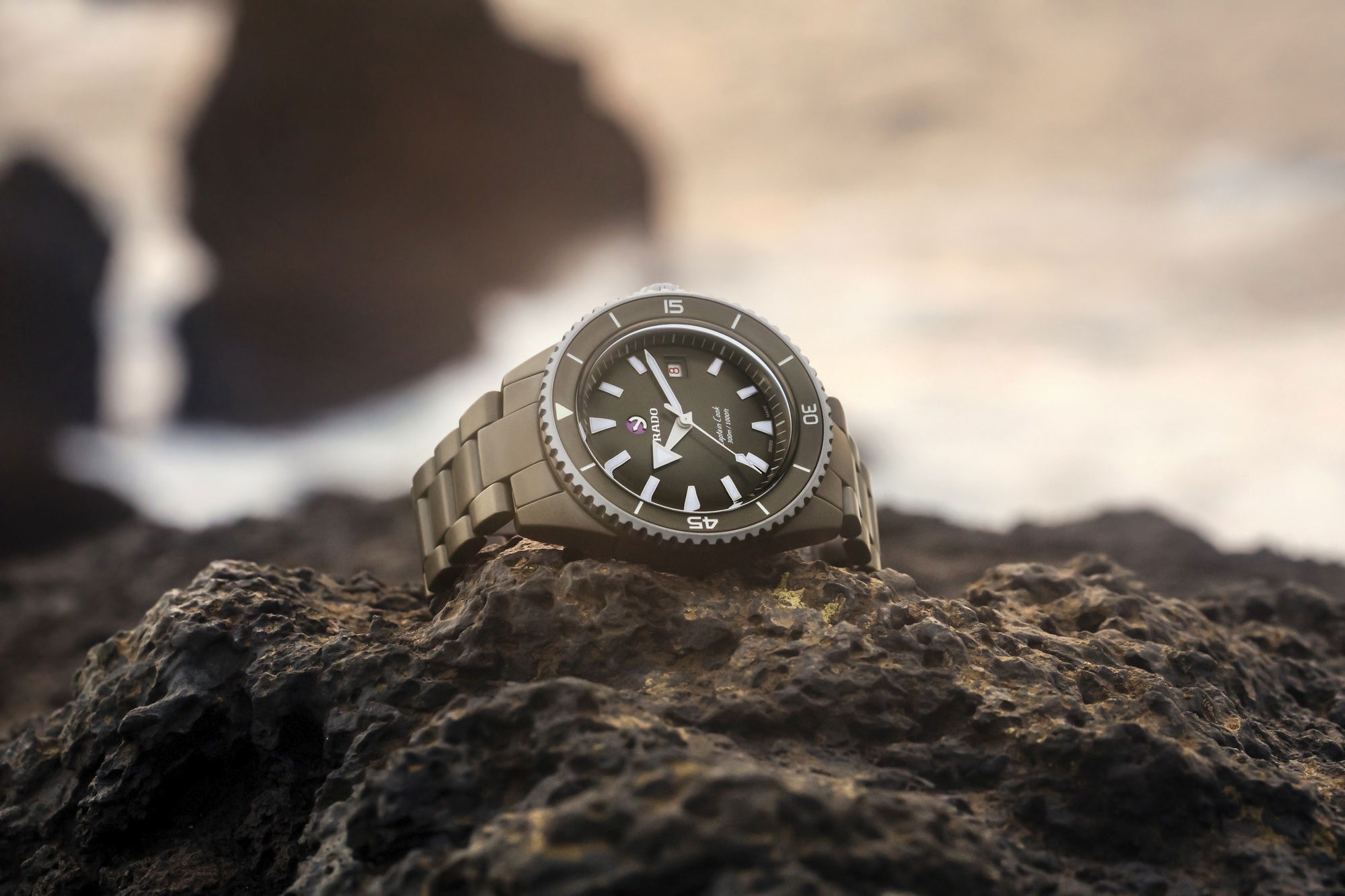 Rado Captain Cook High-Tech Ceramic DIVER