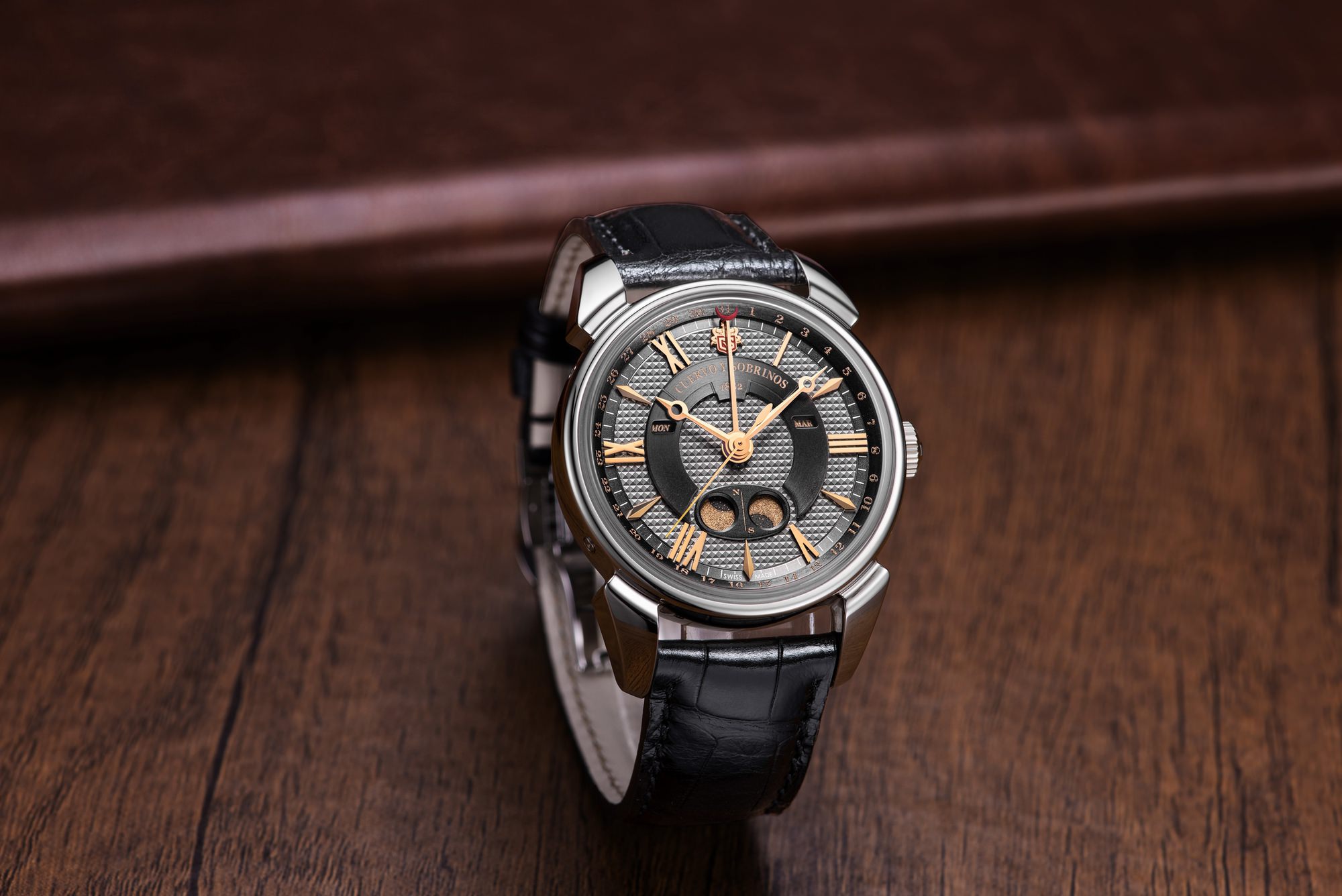 Cuervo y Sobrinos Historiador Doble Luna