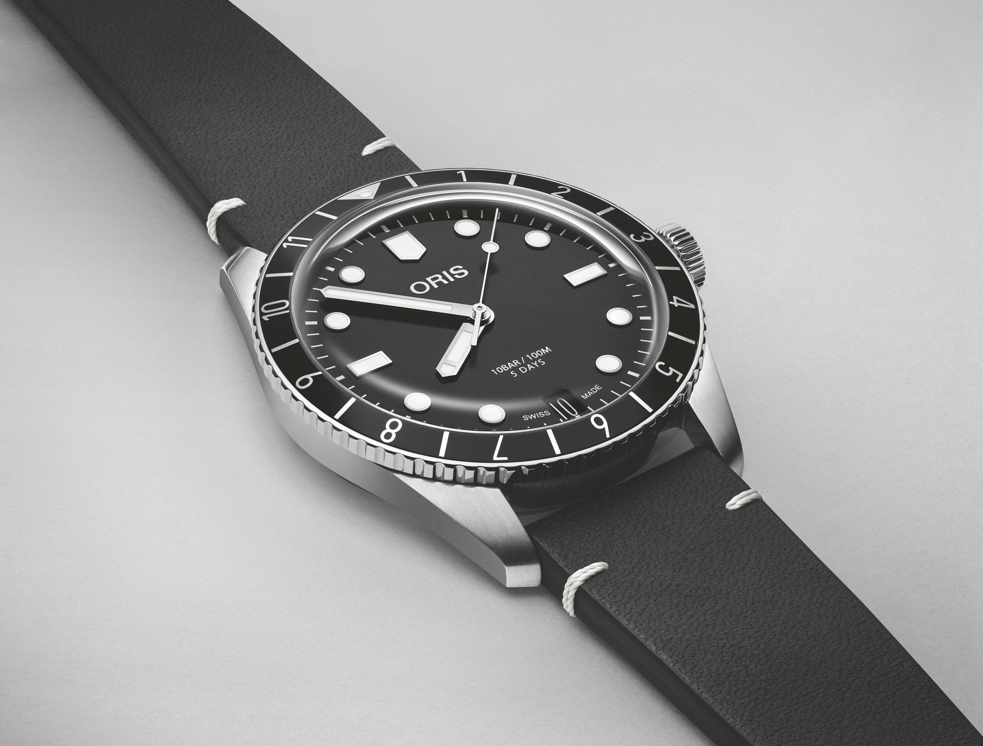 Oris Divers Sixty-Five 12H Calibre 400