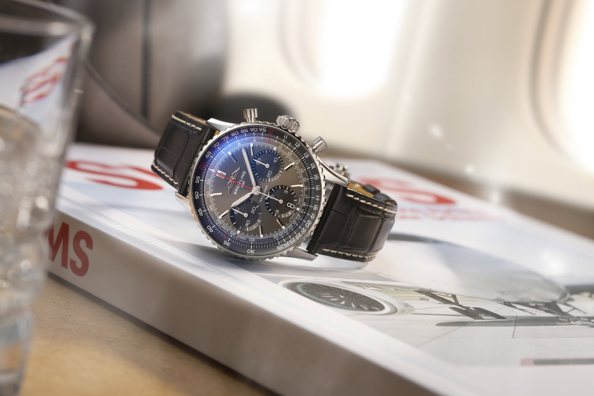 Navitimer B01 Swiss Limited Edition - Image 5