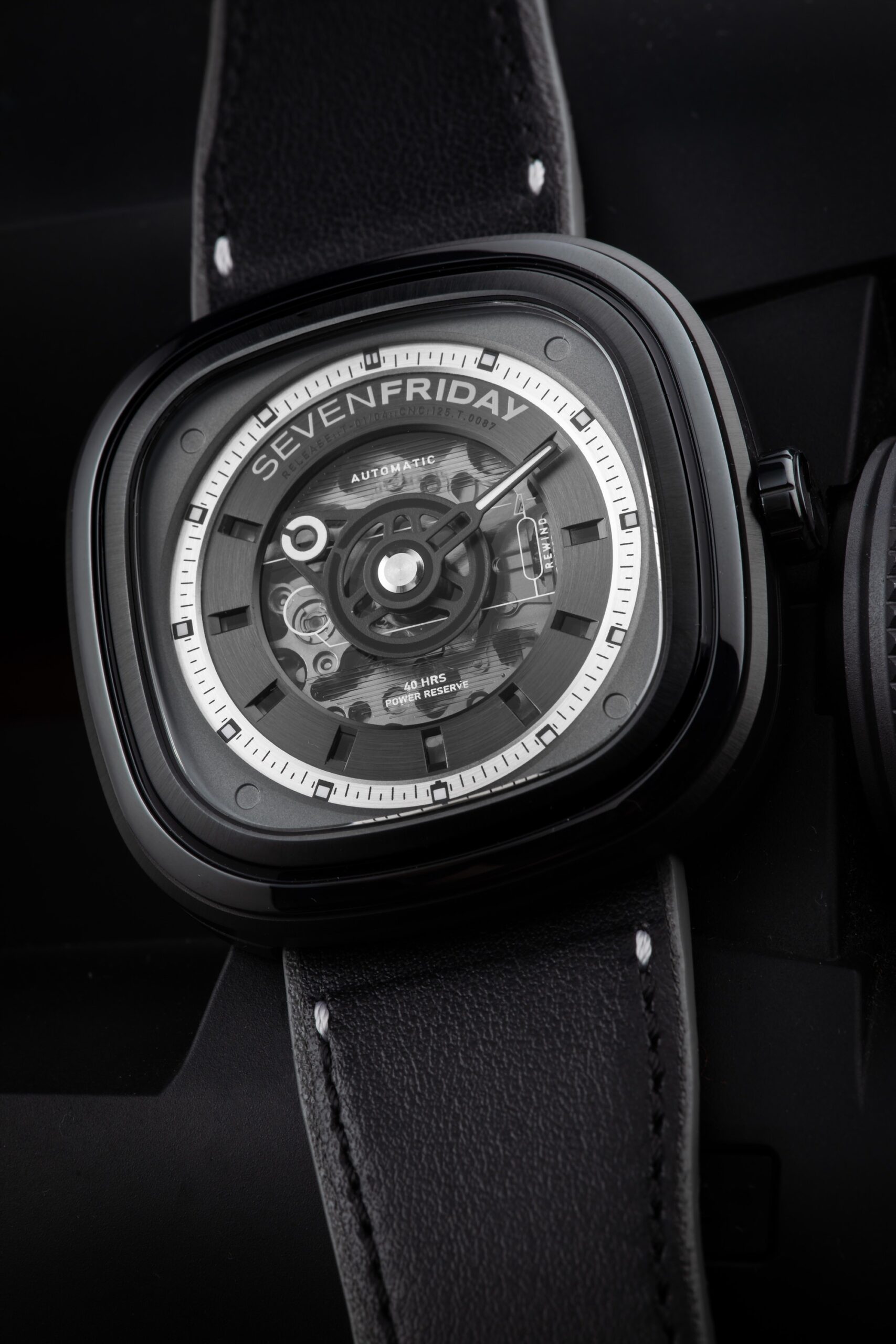 T1/04 "Black T" - Image 3