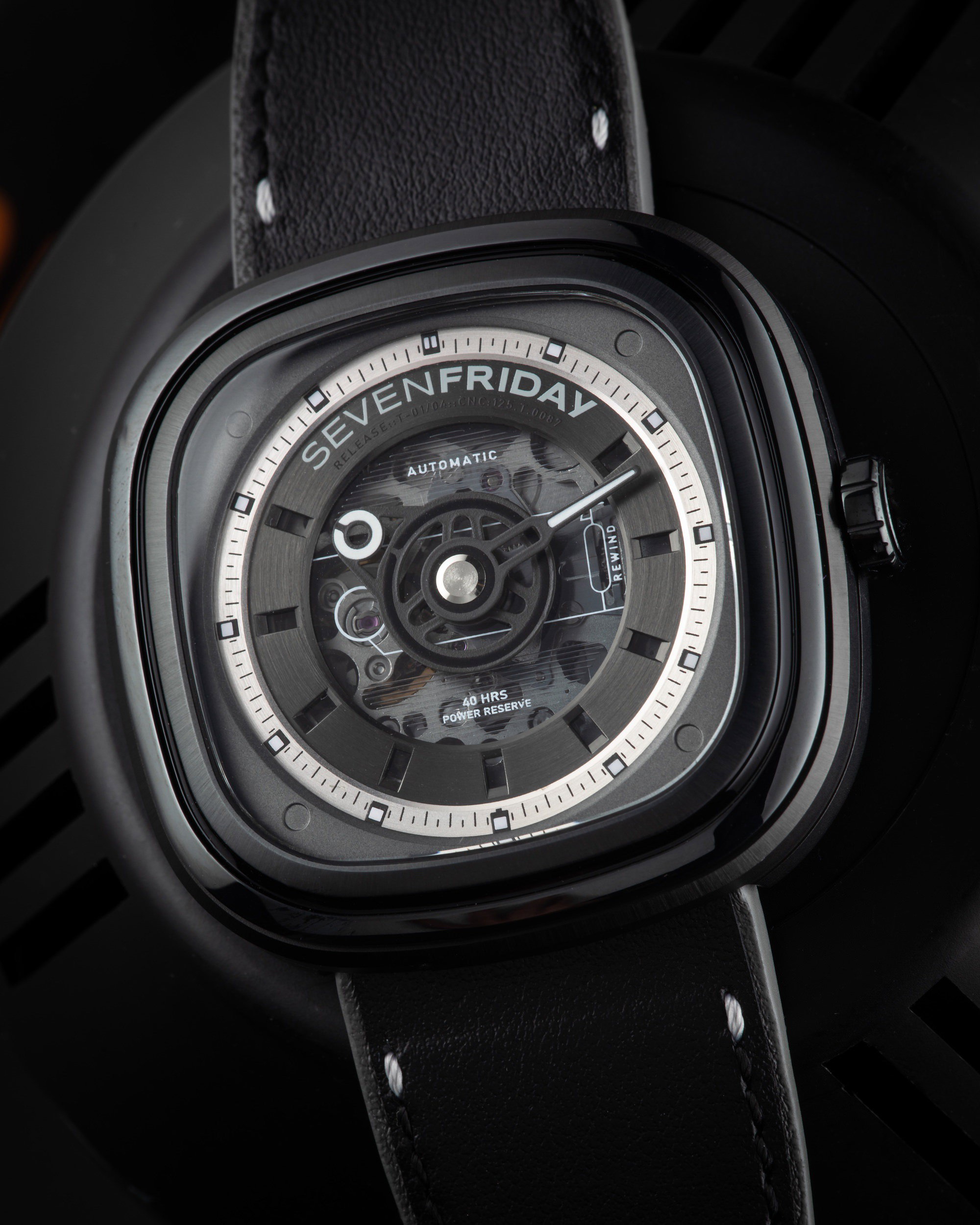 T1/04 "Black T" - Image 8