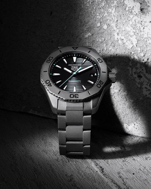 TAG Heuer Aquaracer Professional 200 Solargraph 40
