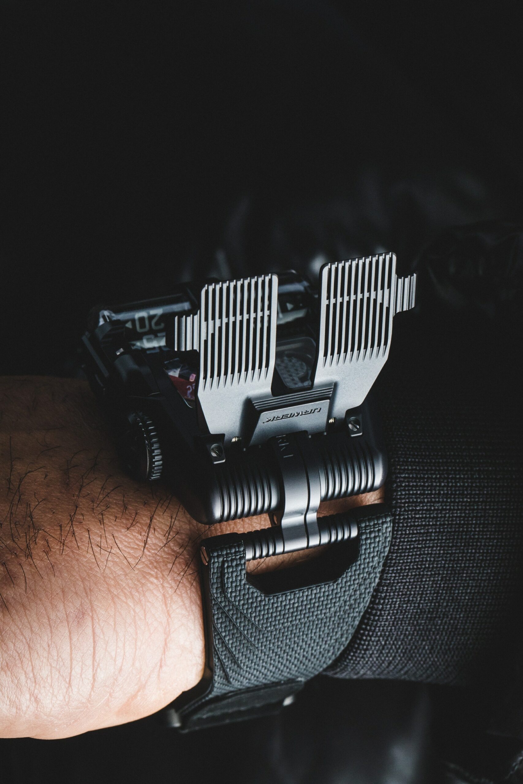 Urwerk UR-112 Aggregat Back to Black