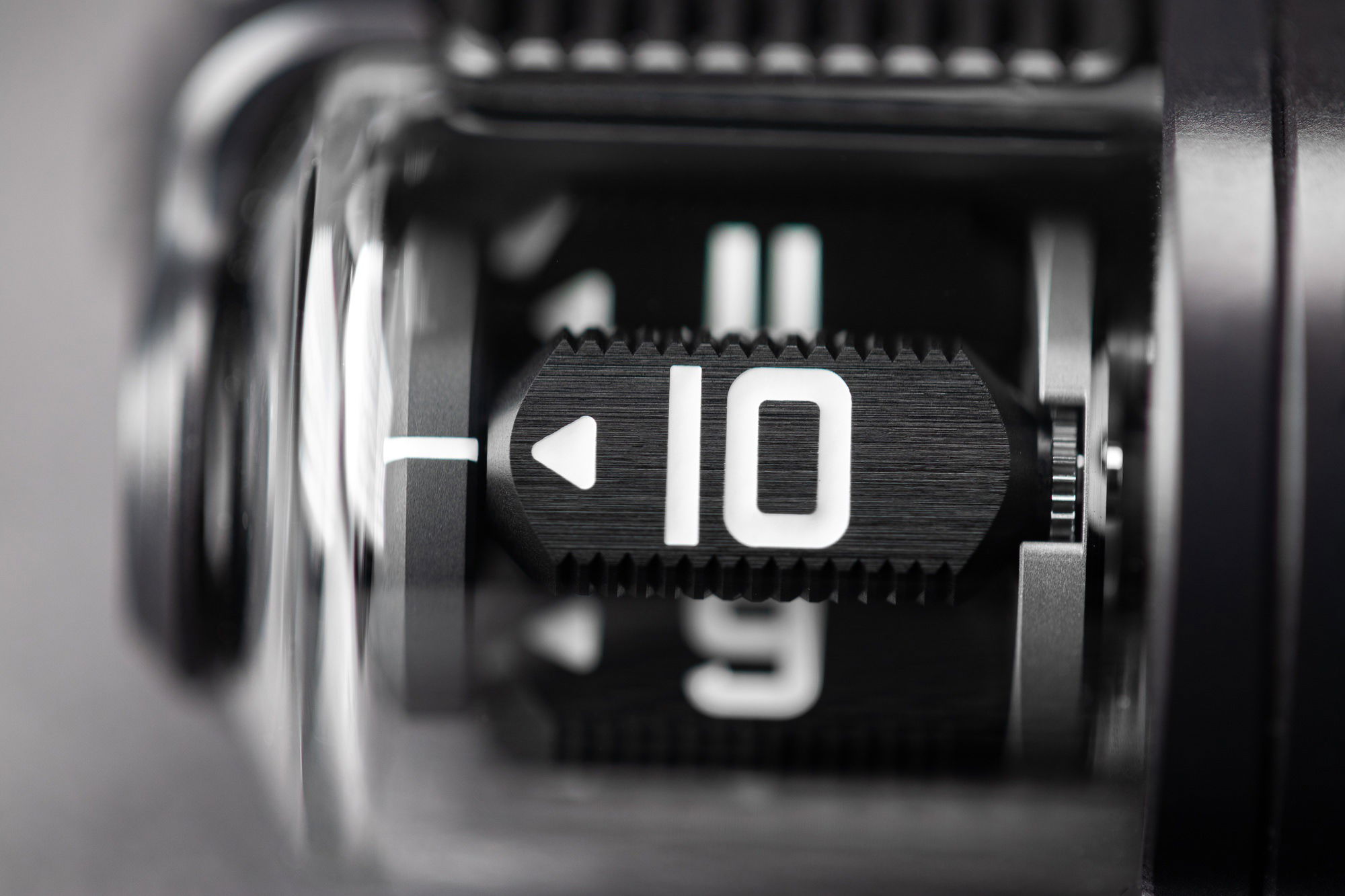 Urwerk UR-112 Aggregat Back to Black