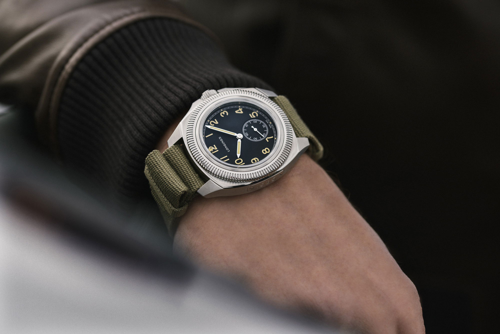 【新品 70%OFF】定価￥246,400-. LONGINES 12Pダイヤ Longines Celebrates 70 Years Of The Conquest Collection With