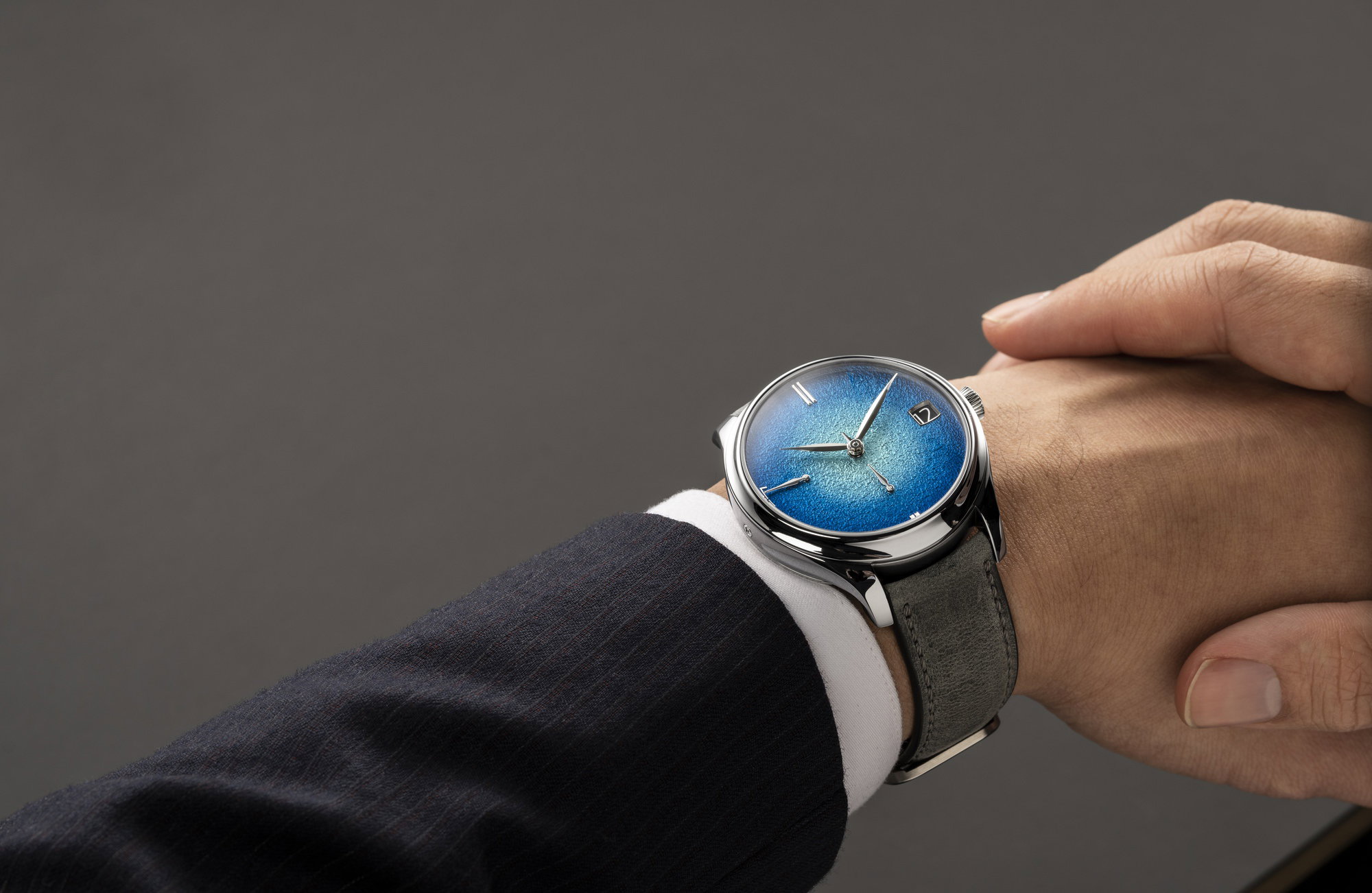 Endeavour Perpetual Calendar Tantalum Blue Enamel - Image 5
