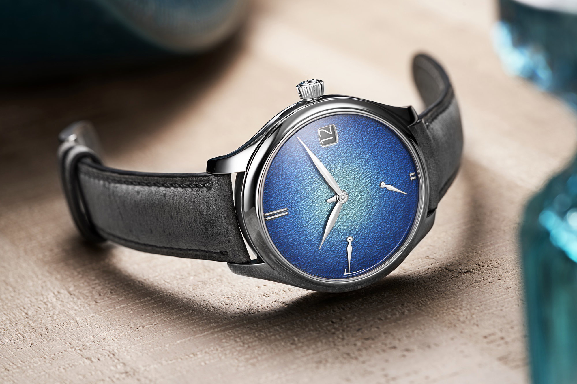 Endeavour Perpetual Calendar Tantalum Blue Enamel - Image 12