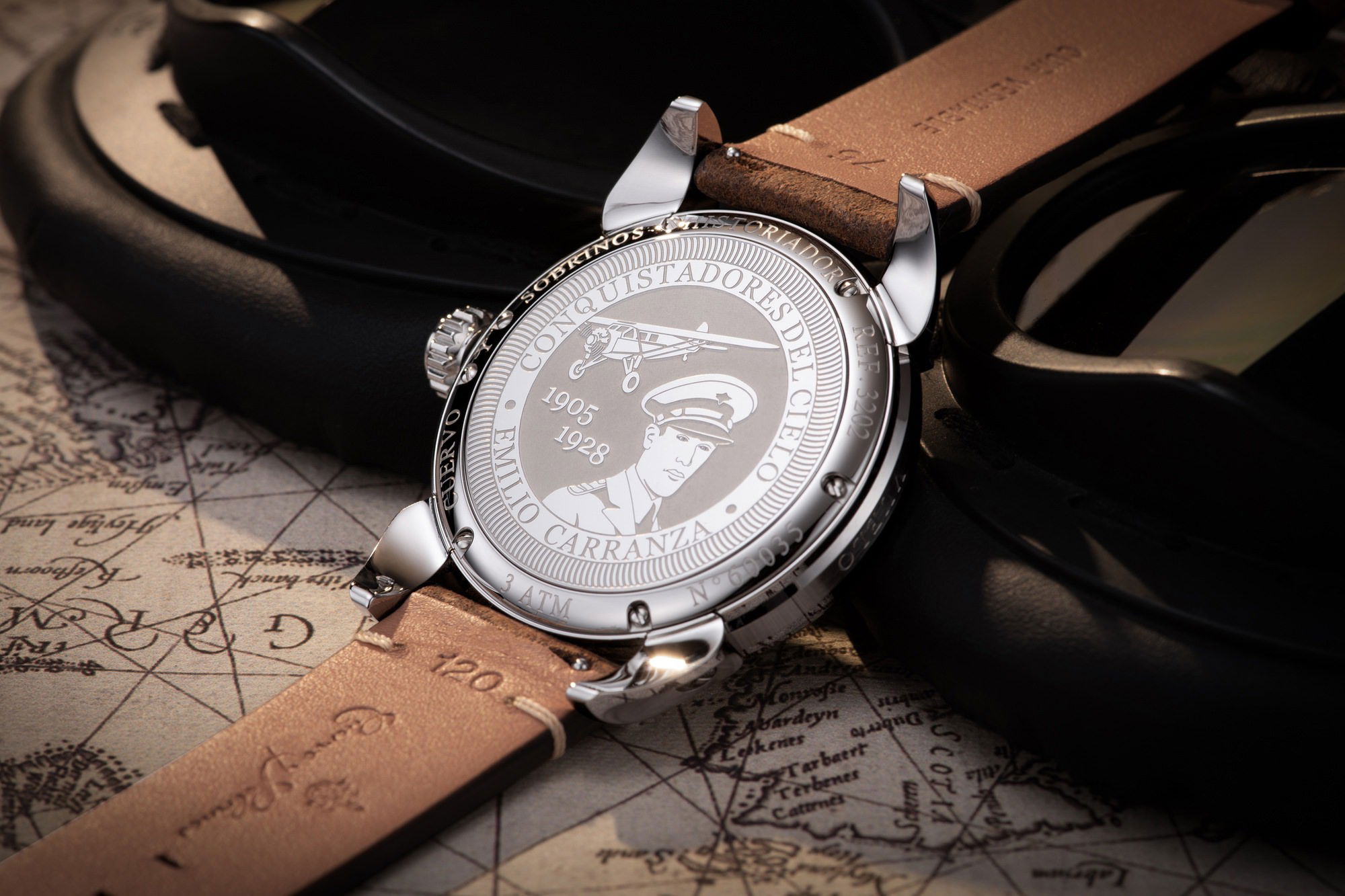 Cuervo y Sobrinos Vuelo Emilio Carranza Pilot