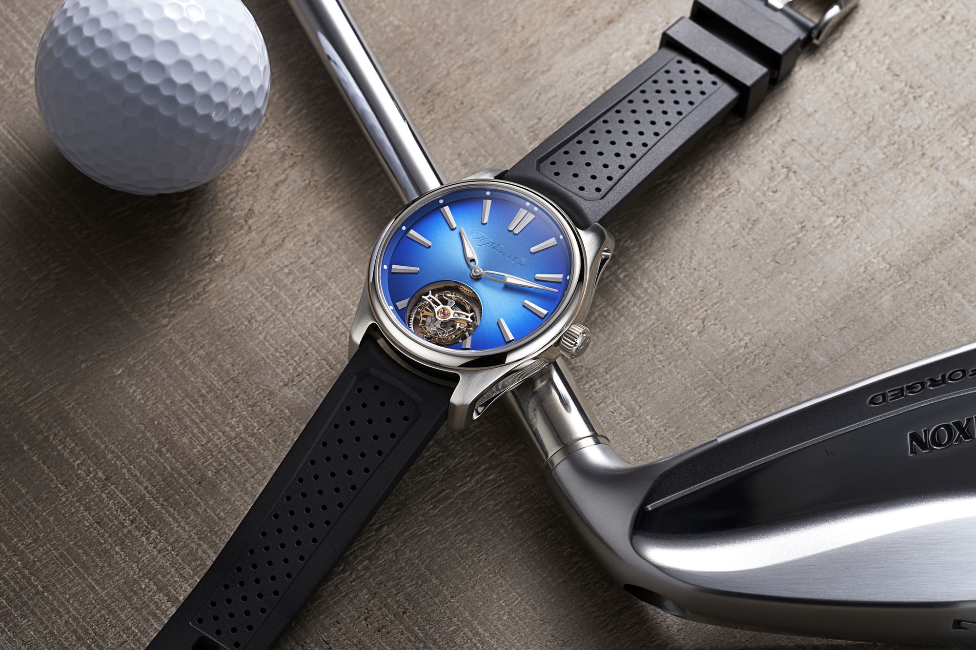 H. Moser & Cie Pioneer Tourbillon Arctic Blue