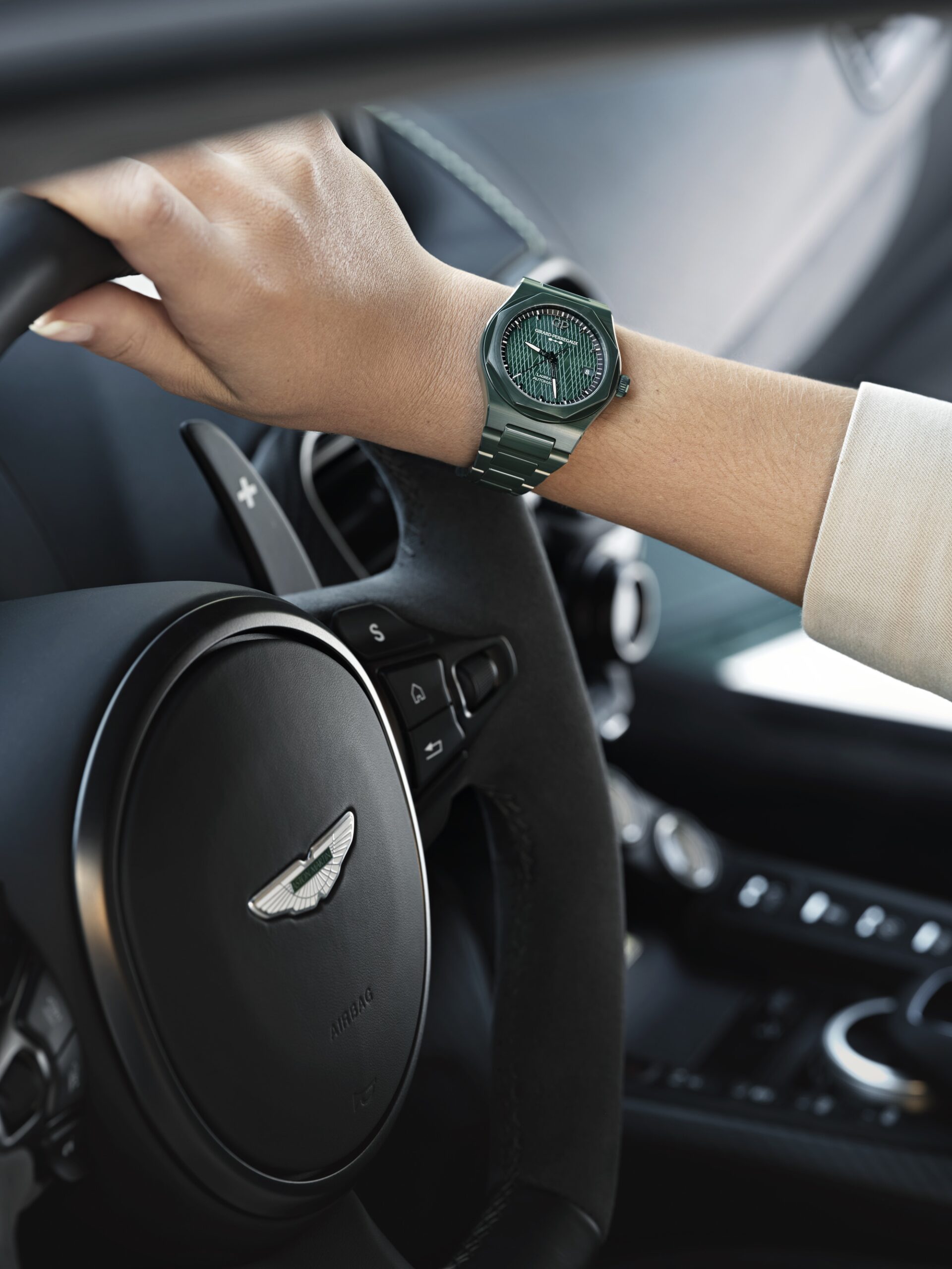 Girard-Perregaux Laureato Green Ceramic Aston Martin Edition