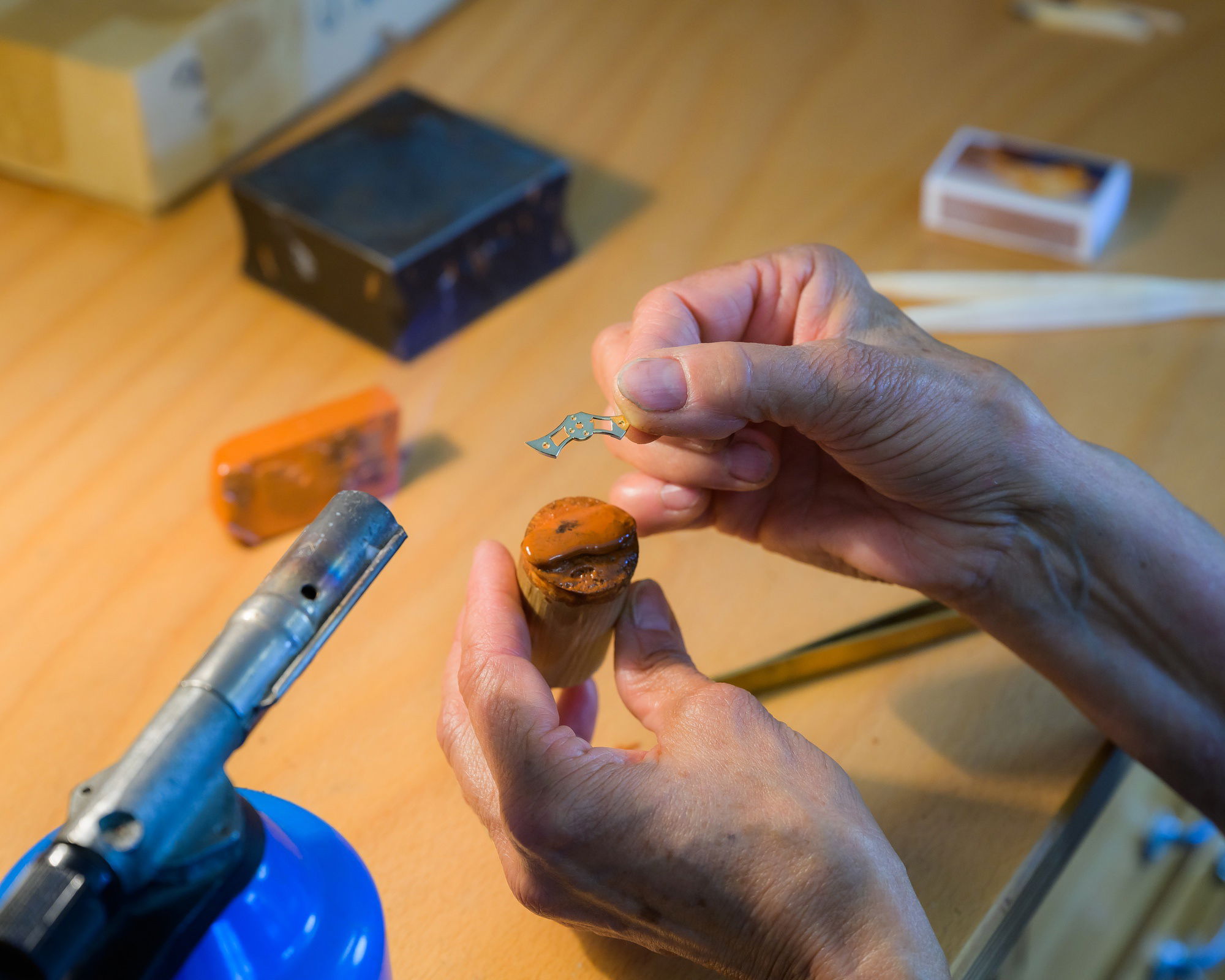 Arnold &amp; Son Ultrathin Tourbillon Gold