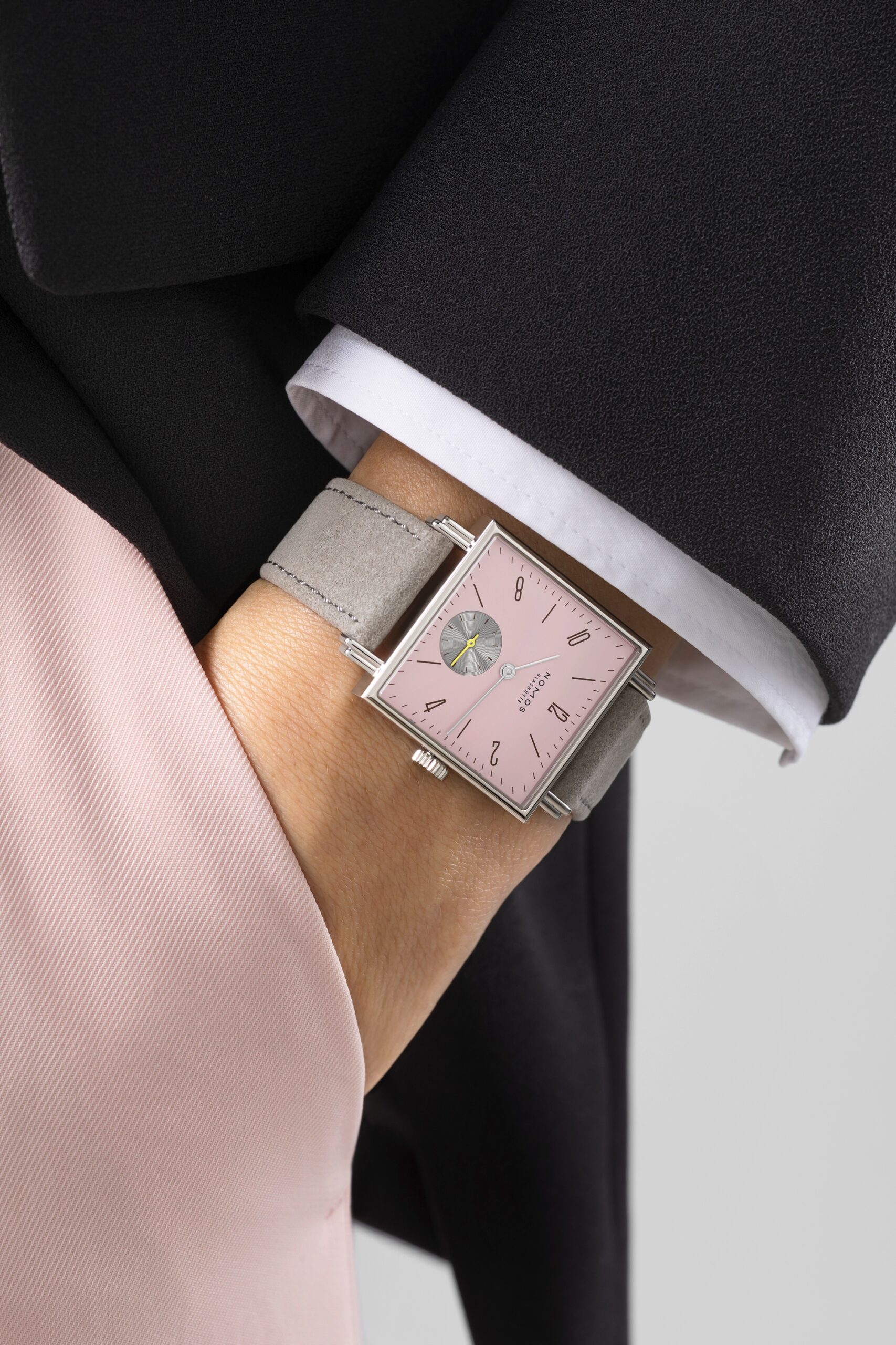 Nomos Glashütte Tetra “Die Wildentschlossene”