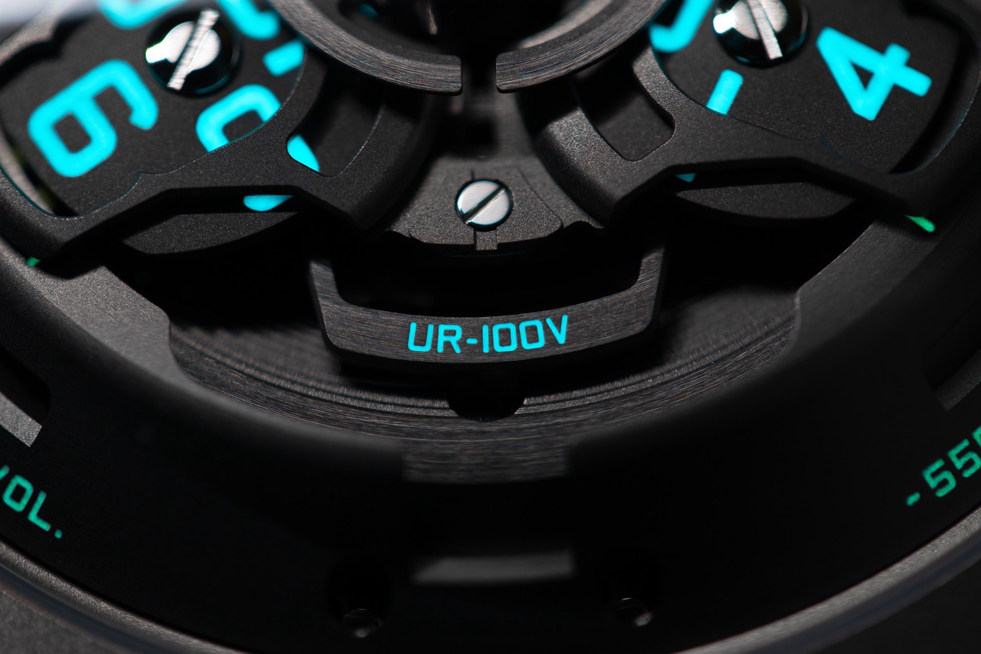 UR-100V Magic T - Image 12