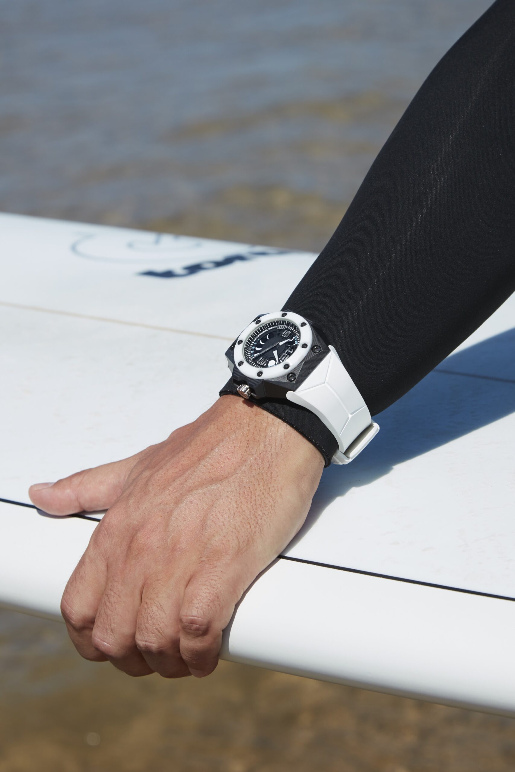 Linde Werdelin Oktopus Moon 3DTP White Black