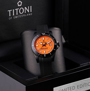 Titoni Seascoper 300 Color Block Edition