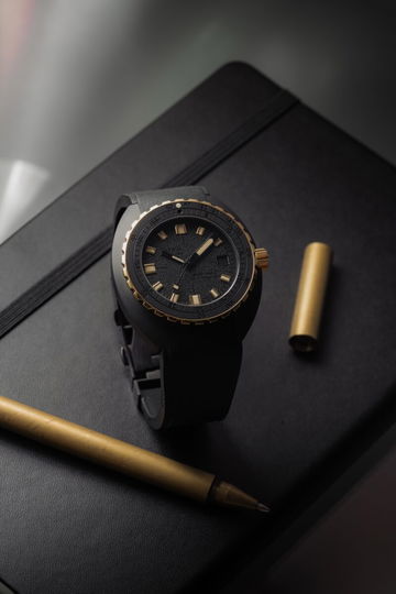 Doxa SUB 300β Sharkhunter