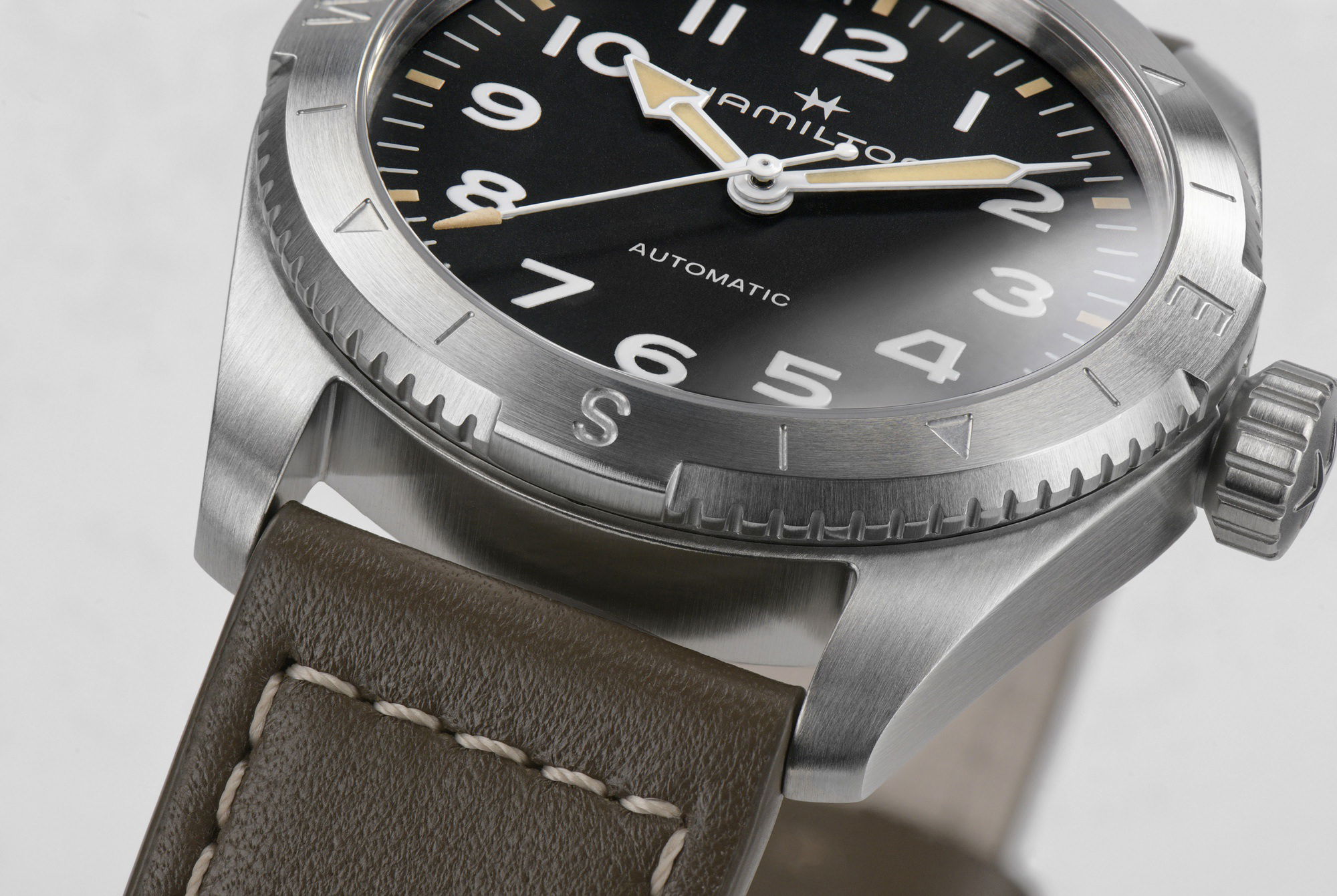 Hamilton Khaki Field Expedition 37