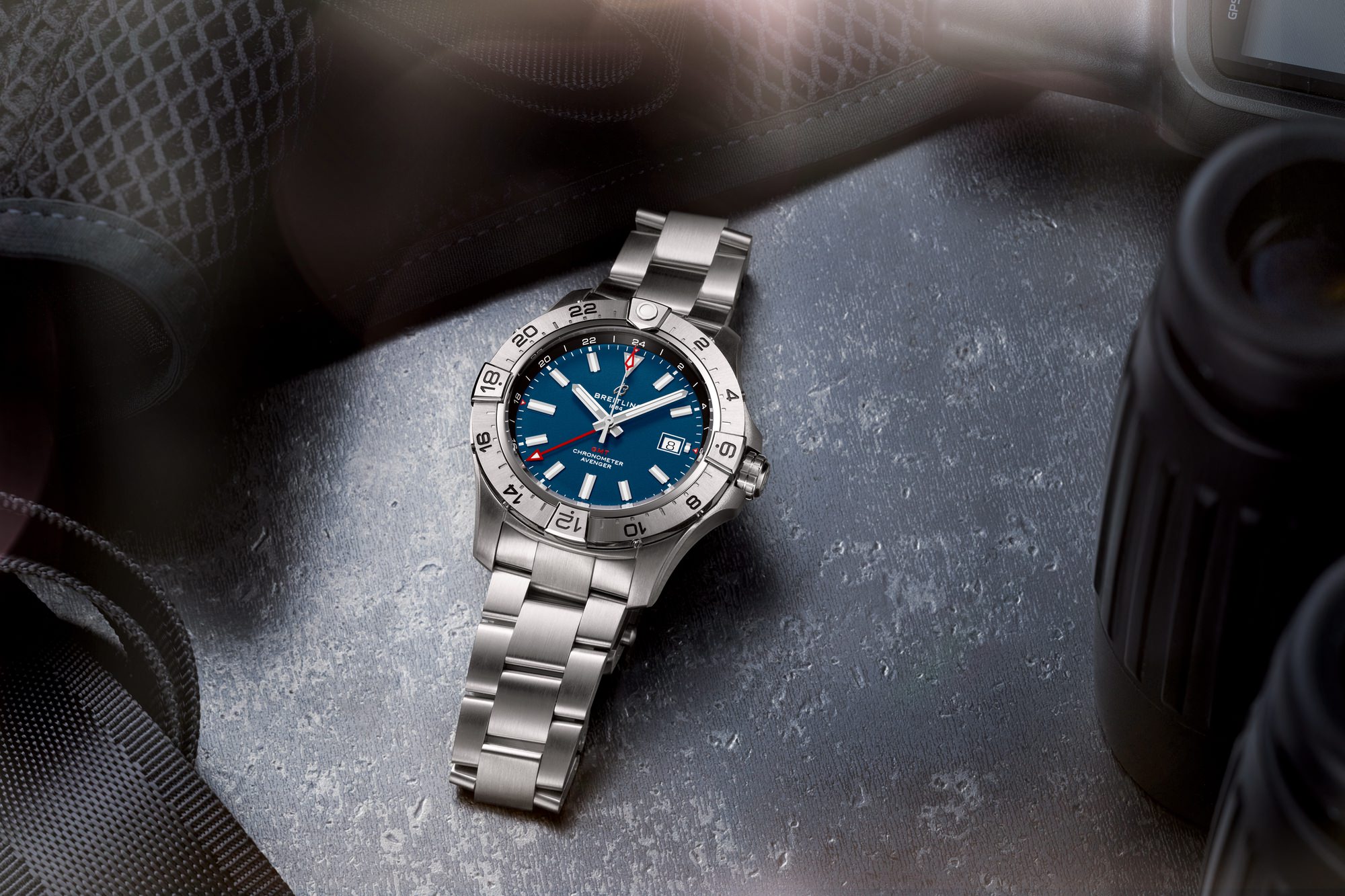 Breitling Avenger Automatic GMT 44