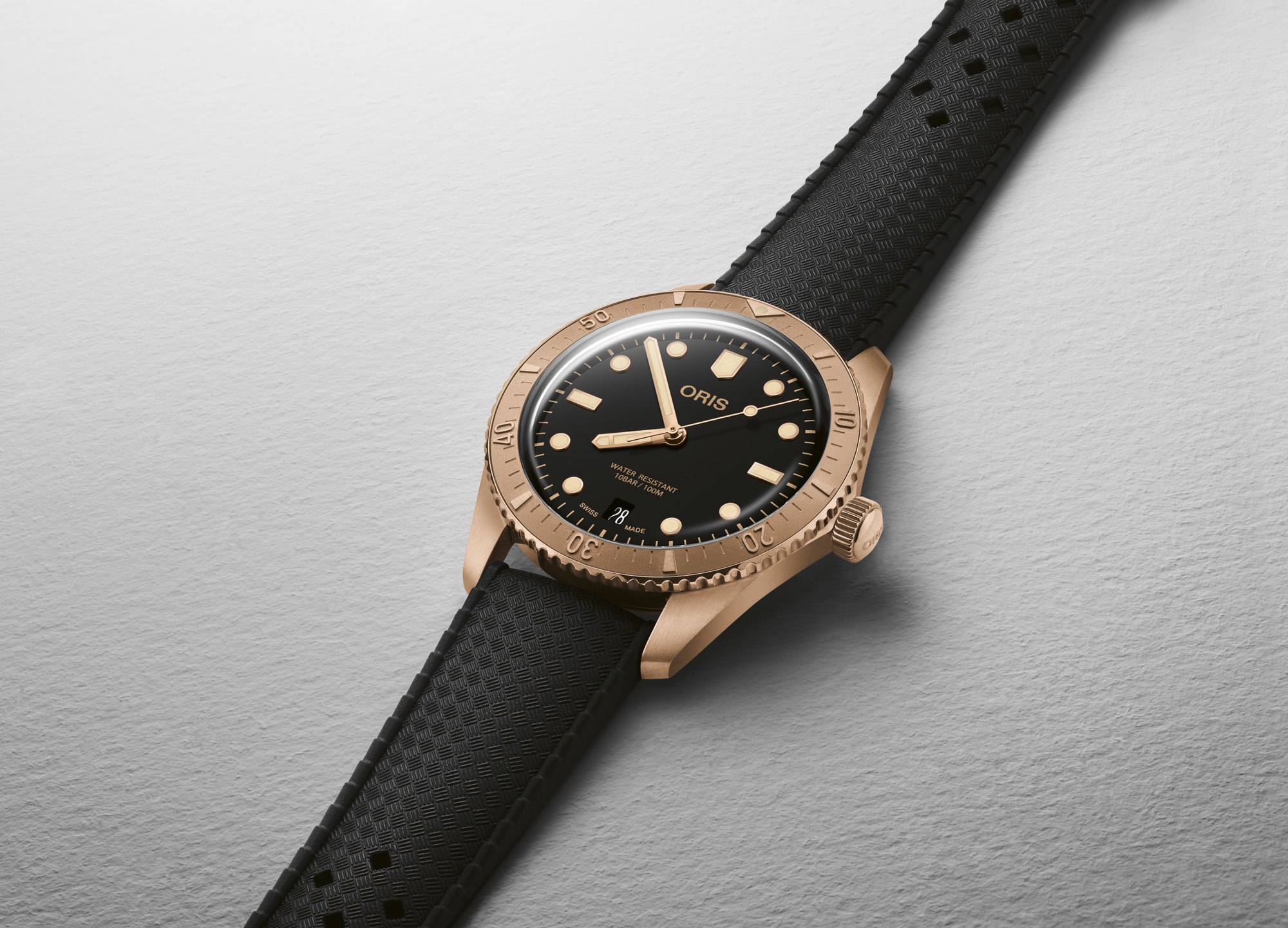 Divers Sixty-Five Date - Image 2
