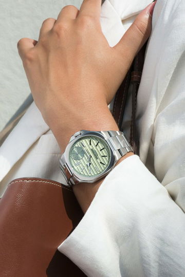 Speake-Marin Ripples Metallic Green