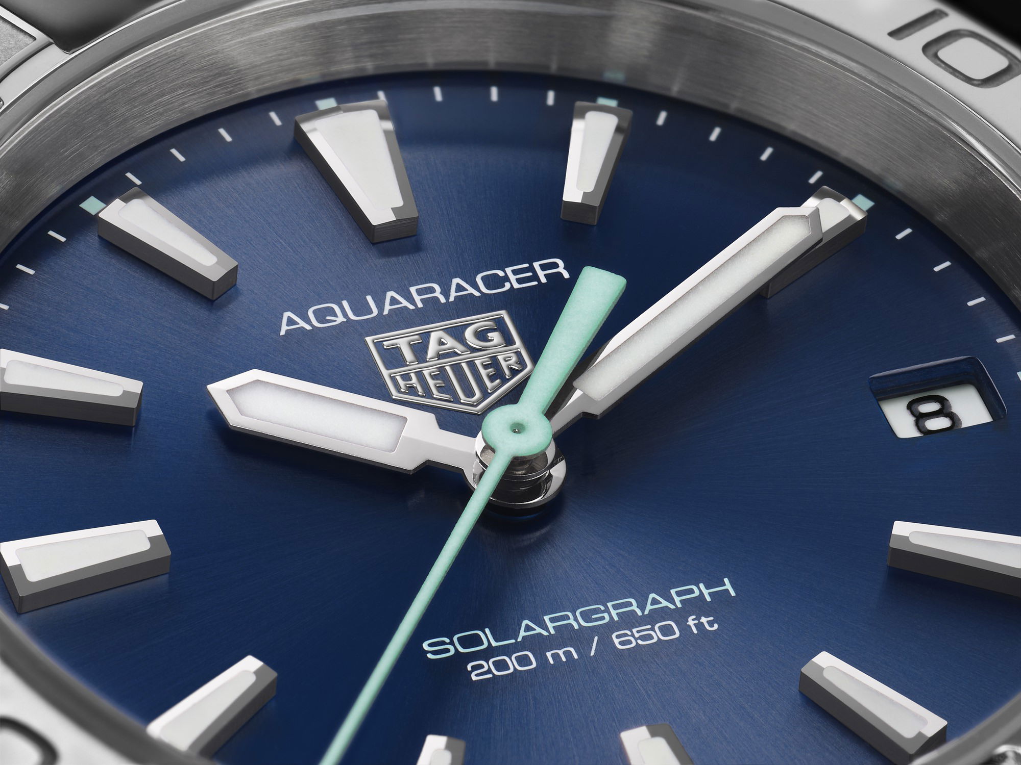 TAG Heuer Aquaracer Professional 200 Solargraph