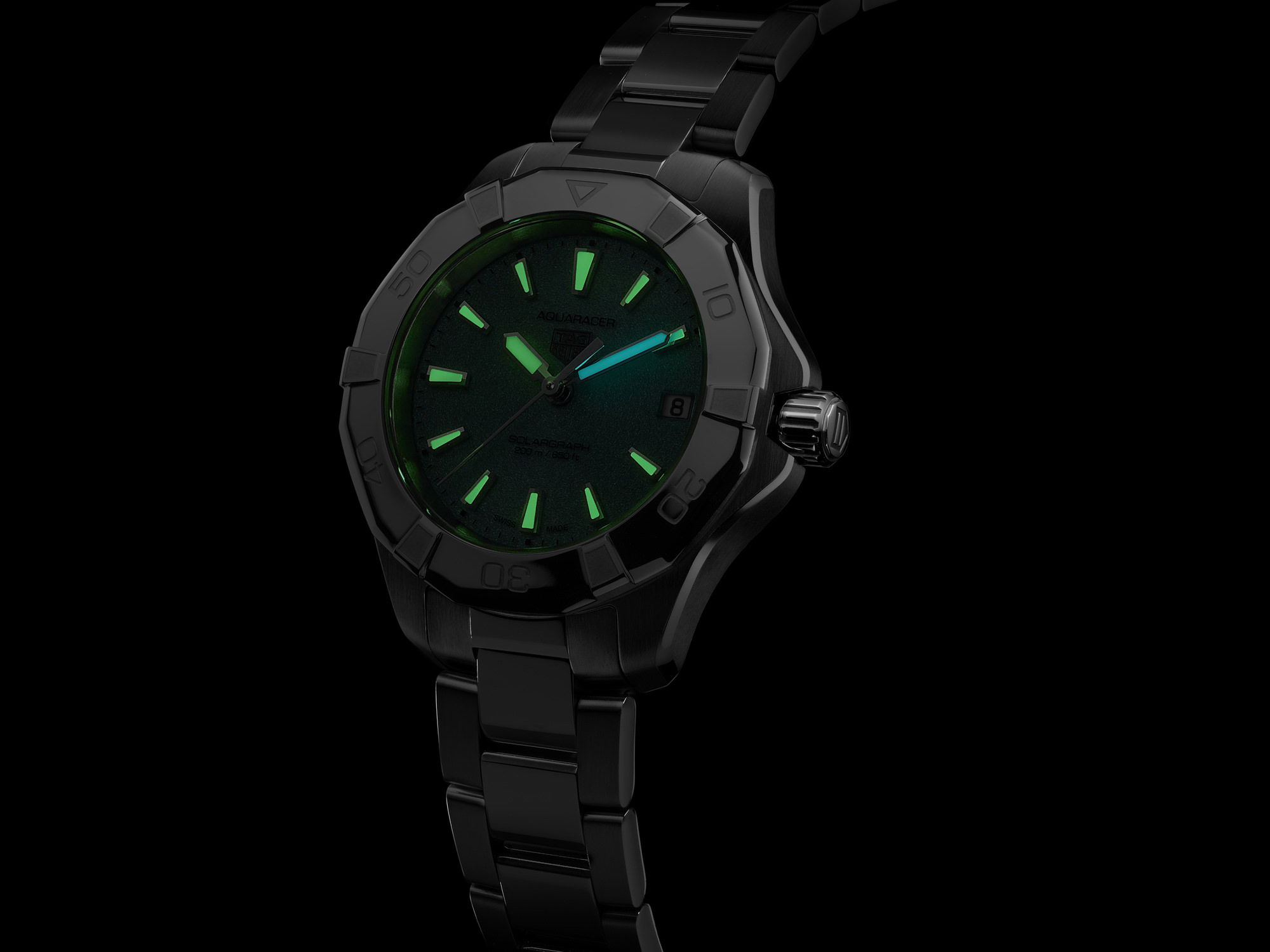 TAG Heuer Aquaracer Professional 200 Solargraph