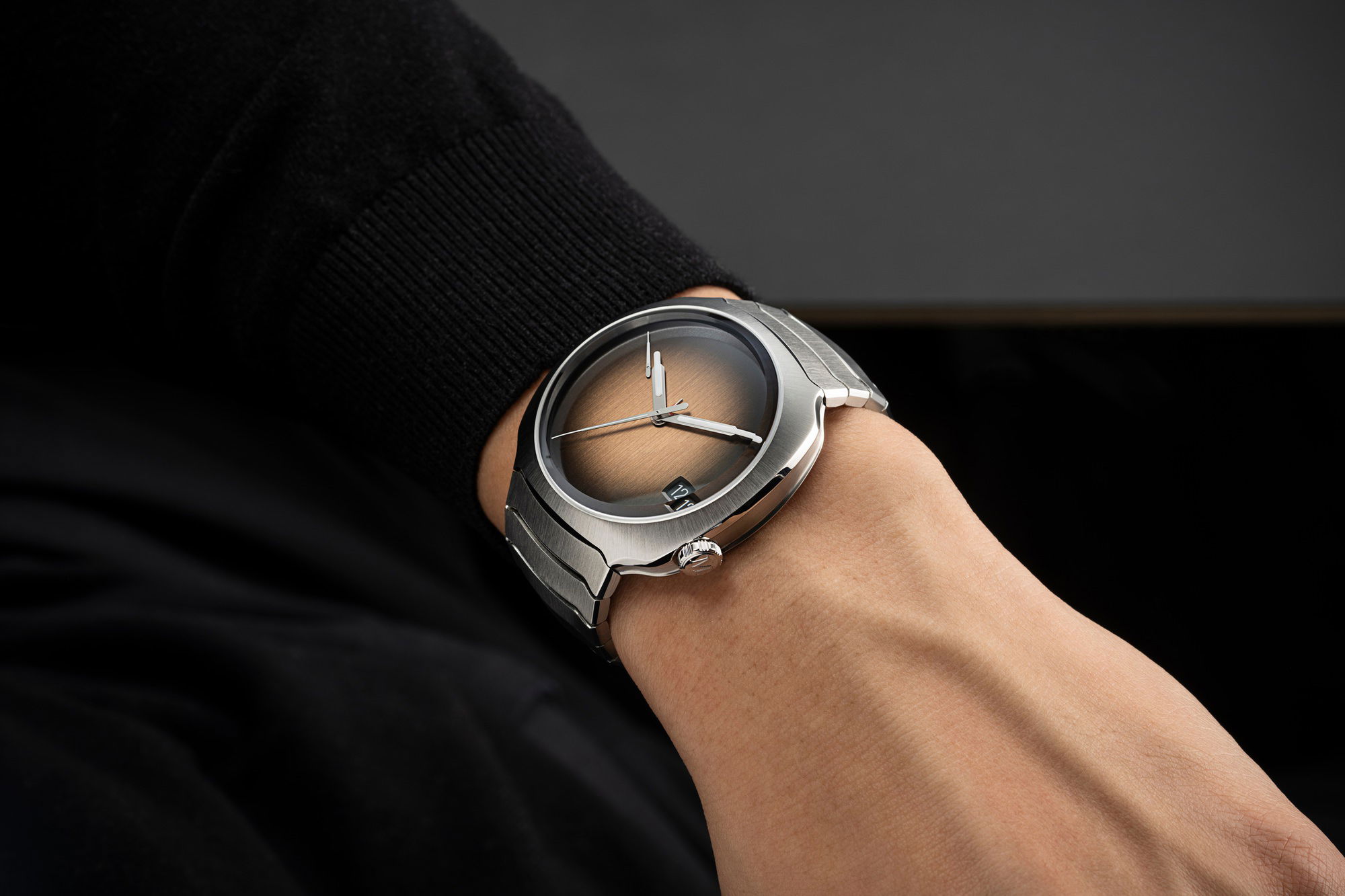 H. Moser &amp; Cie Streamliner Perpetual Calendar Concept Smoked Salmon