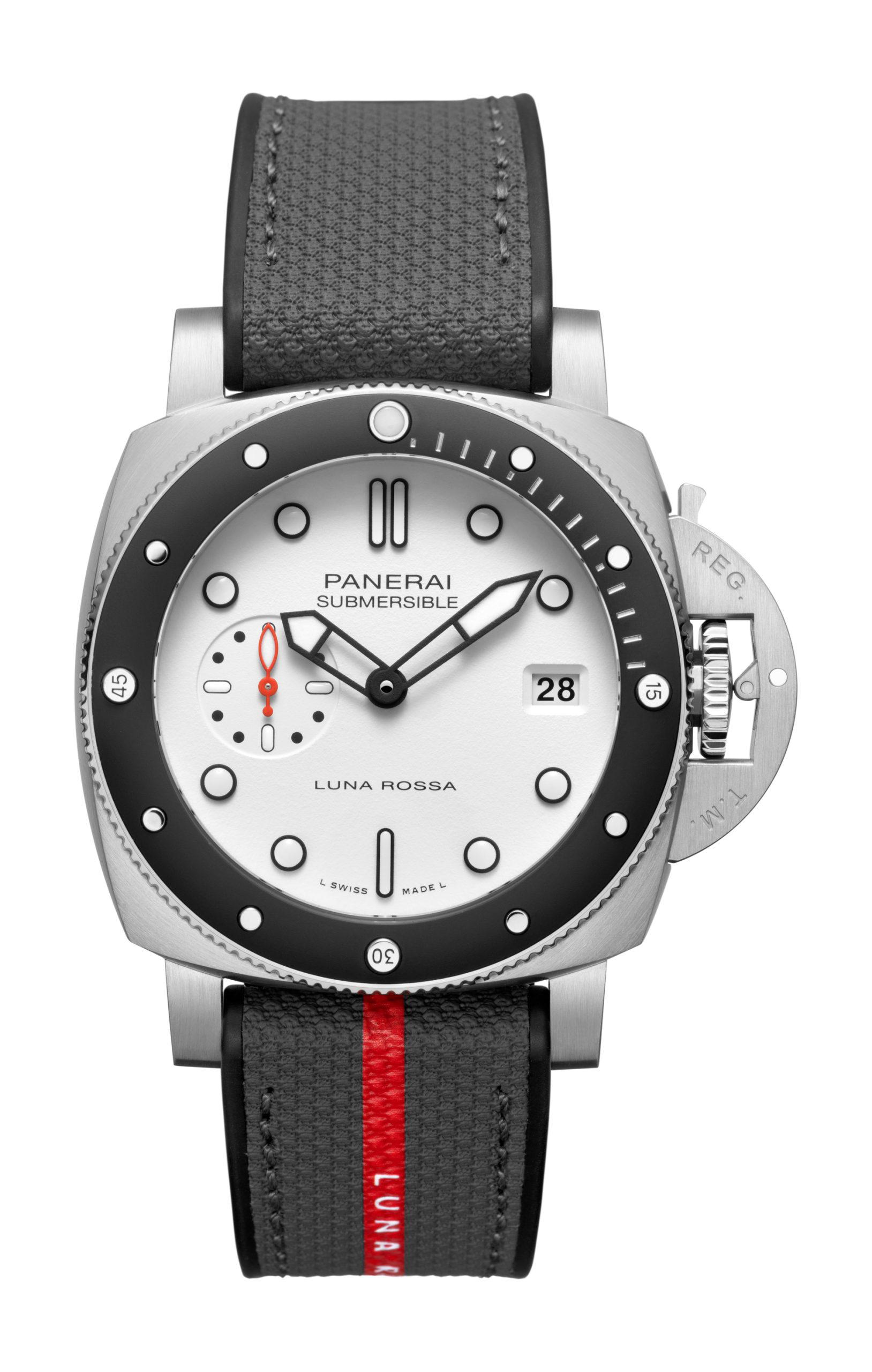 Panerai Submersible Luna Rossa